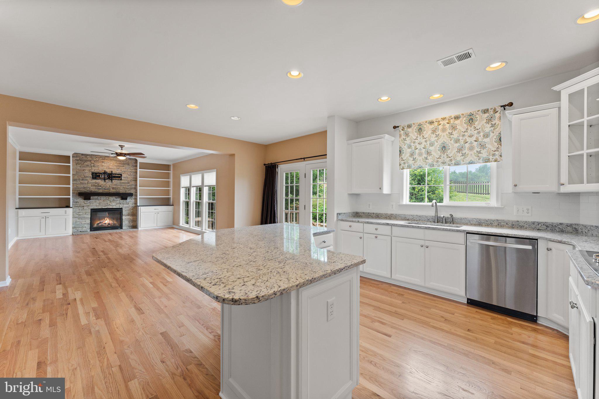 MADISON GROVE - Residential