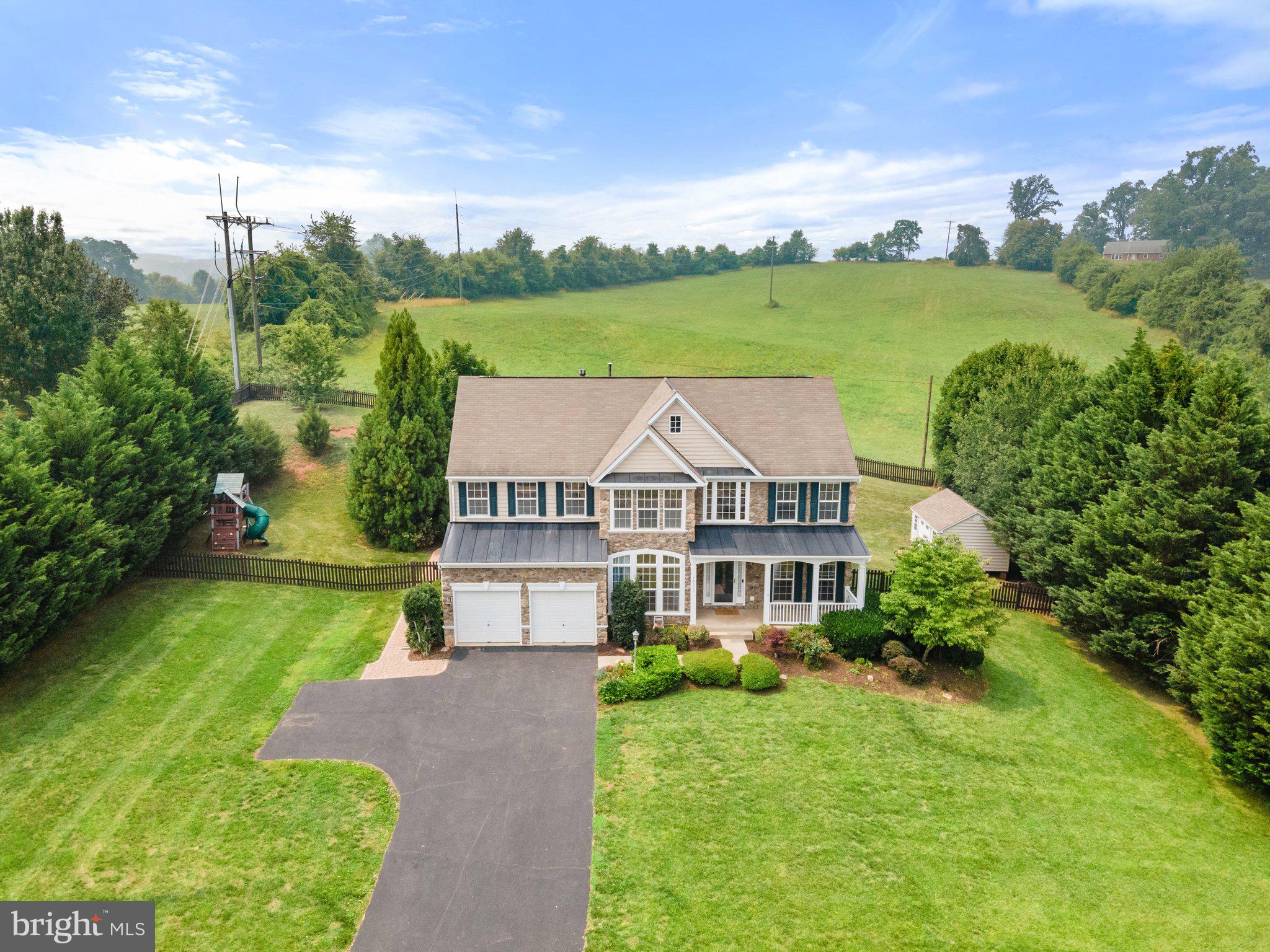 MADISON GROVE - Residential