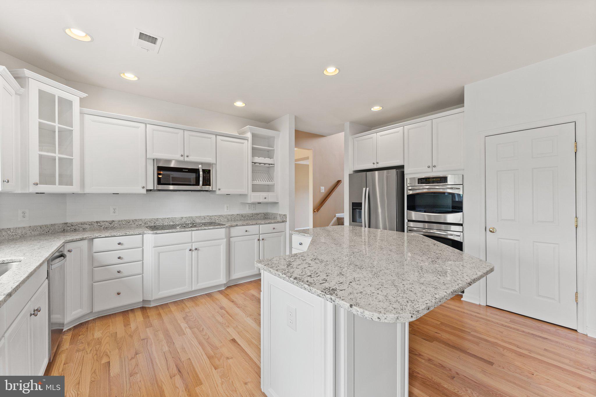 MADISON GROVE - Residential