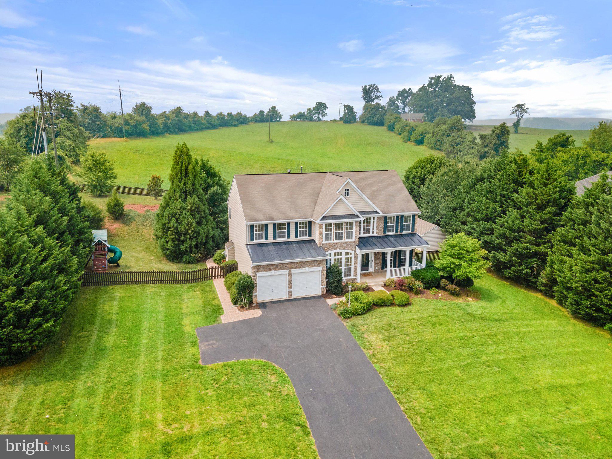 MADISON GROVE - Residential