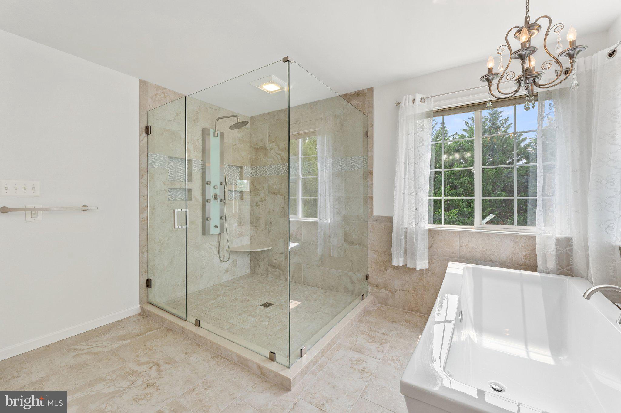 MADISON GROVE - Residential