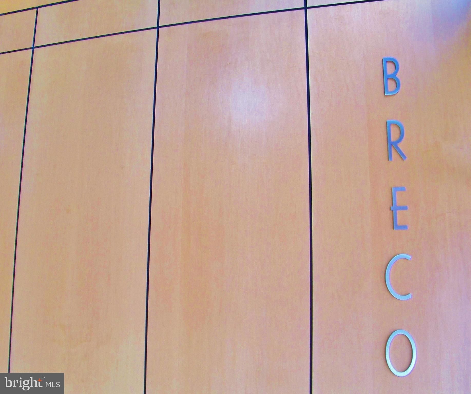 DOWNTOWN - Residential Lease