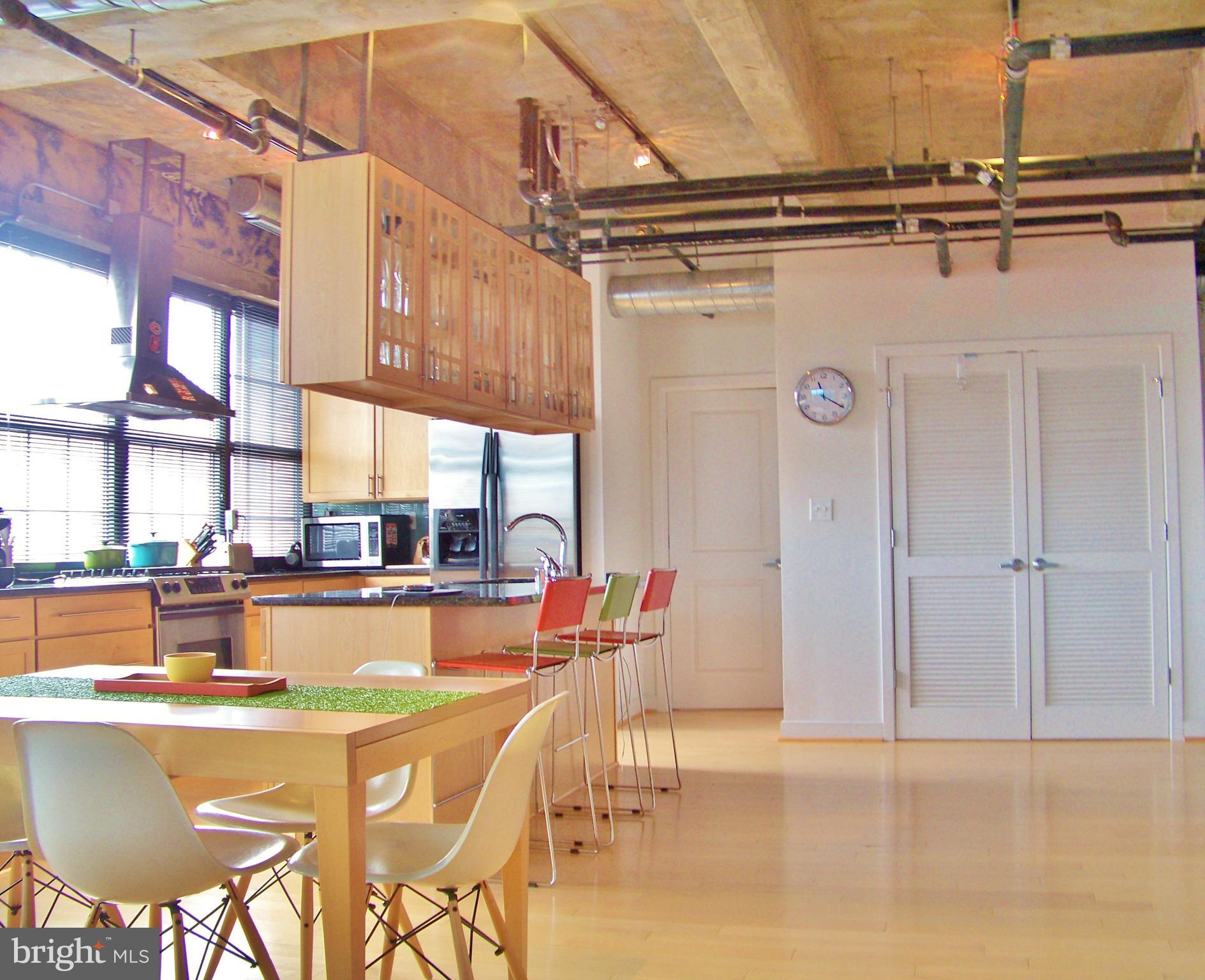 DOWNTOWN - Residential Lease