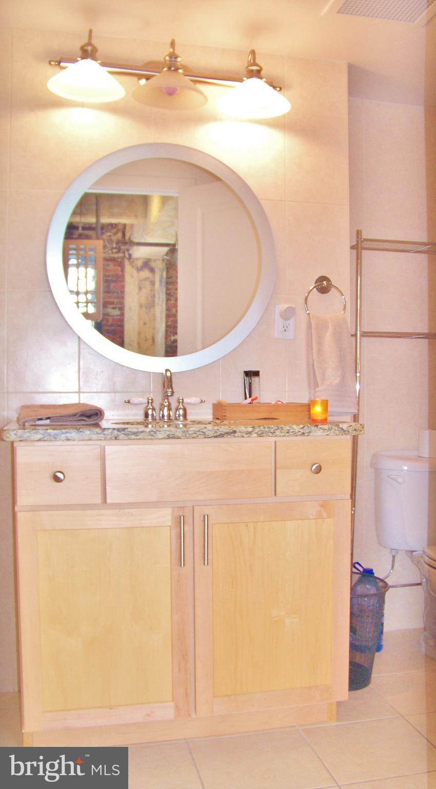 DOWNTOWN - Residential Lease