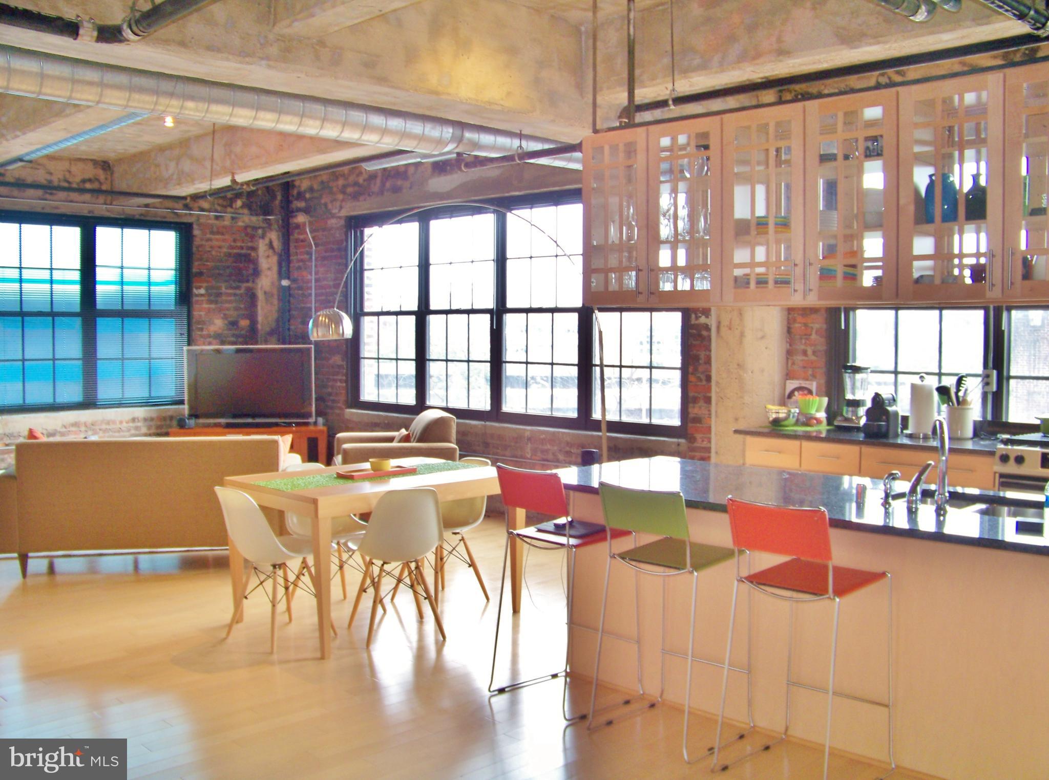 DOWNTOWN - Residential Lease