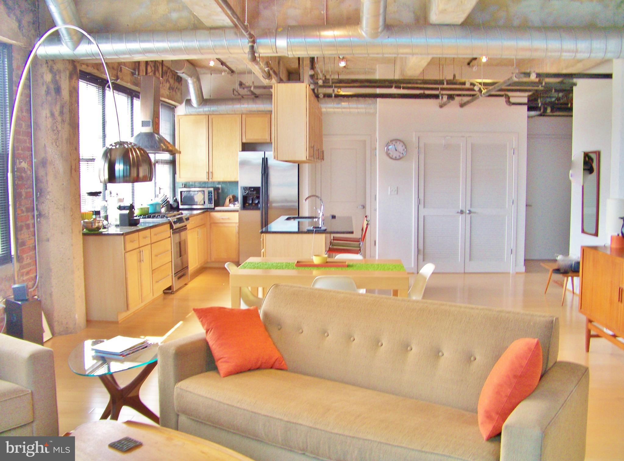 DOWNTOWN - Residential Lease