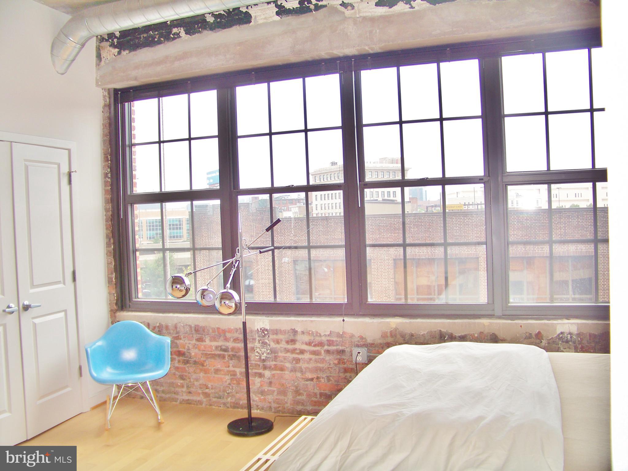 DOWNTOWN - Residential Lease