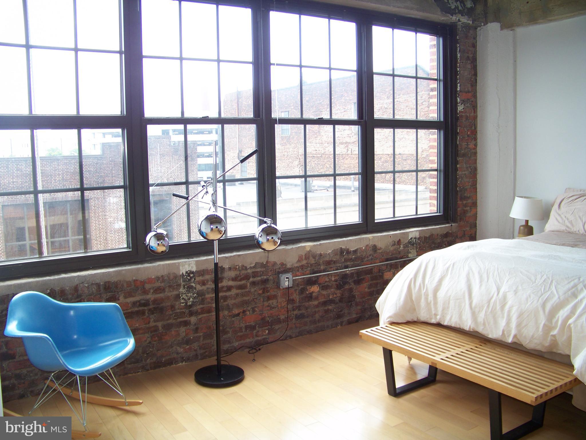 DOWNTOWN - Residential Lease