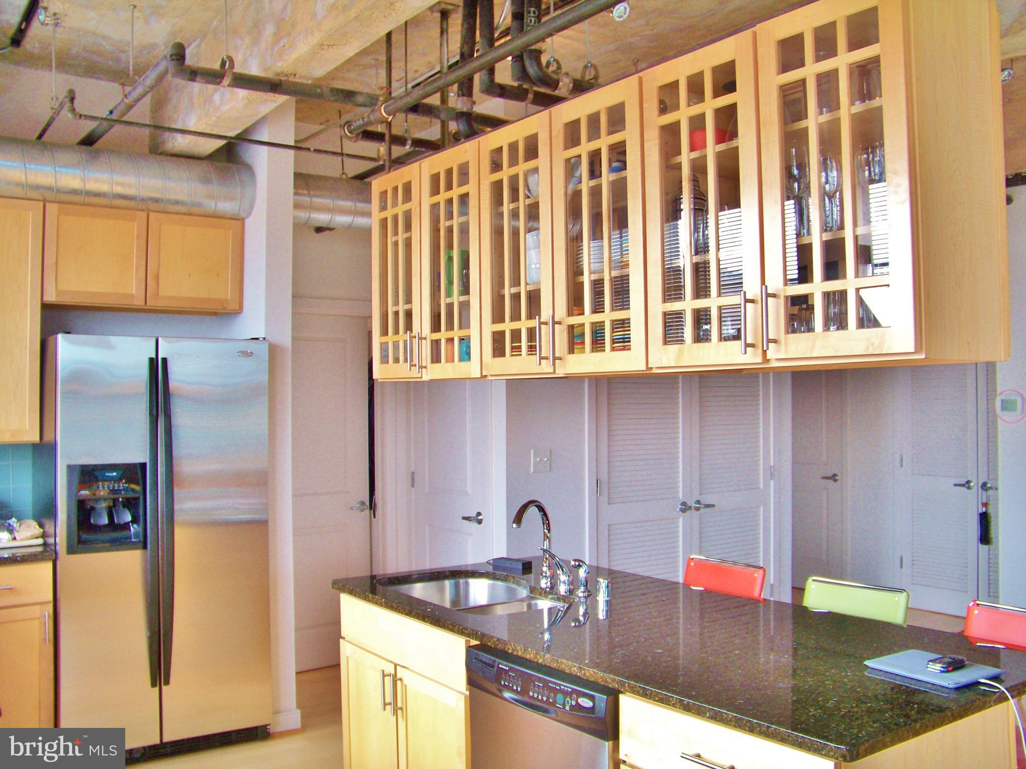 DOWNTOWN - Residential Lease