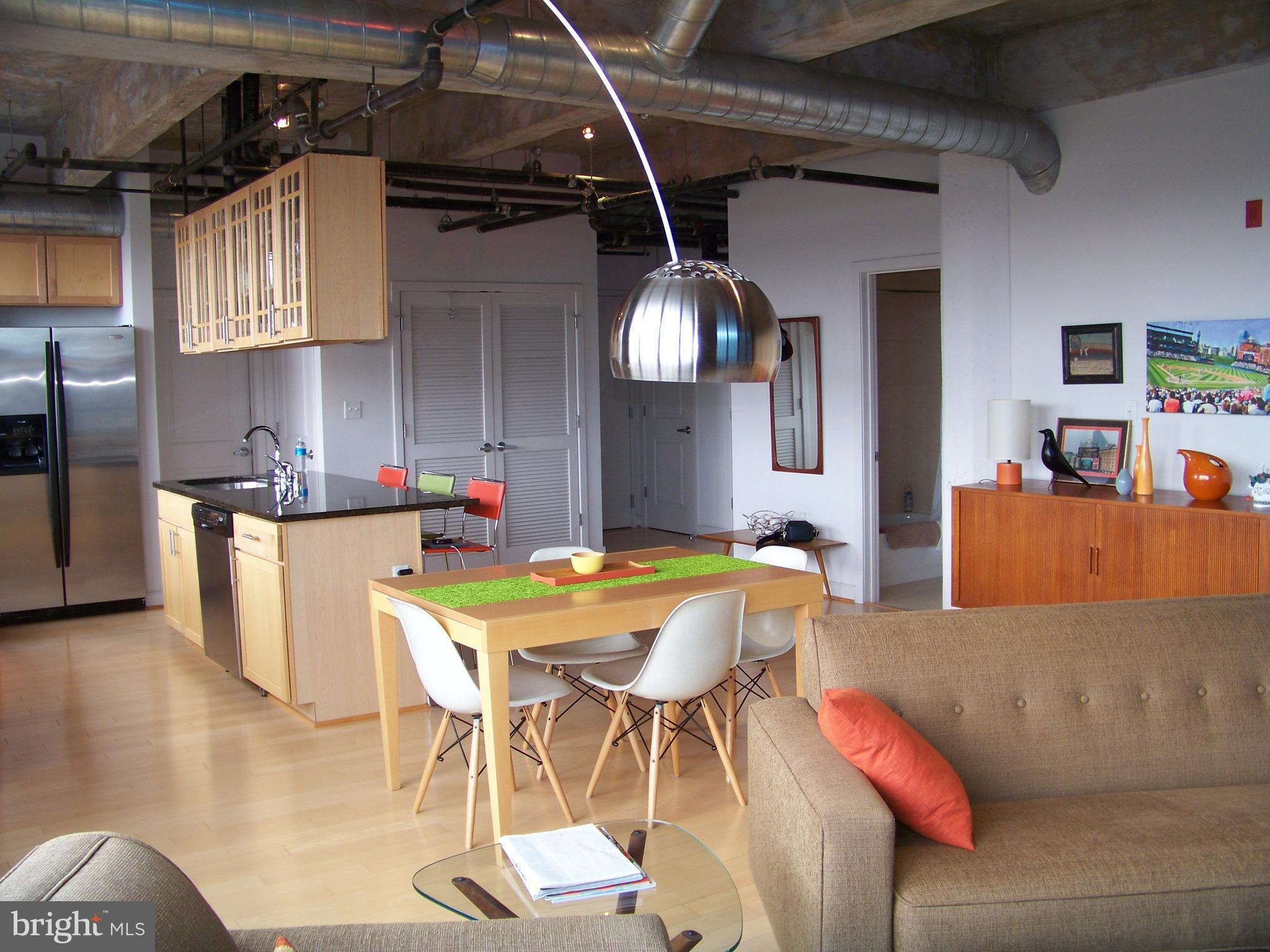 DOWNTOWN - Residential Lease