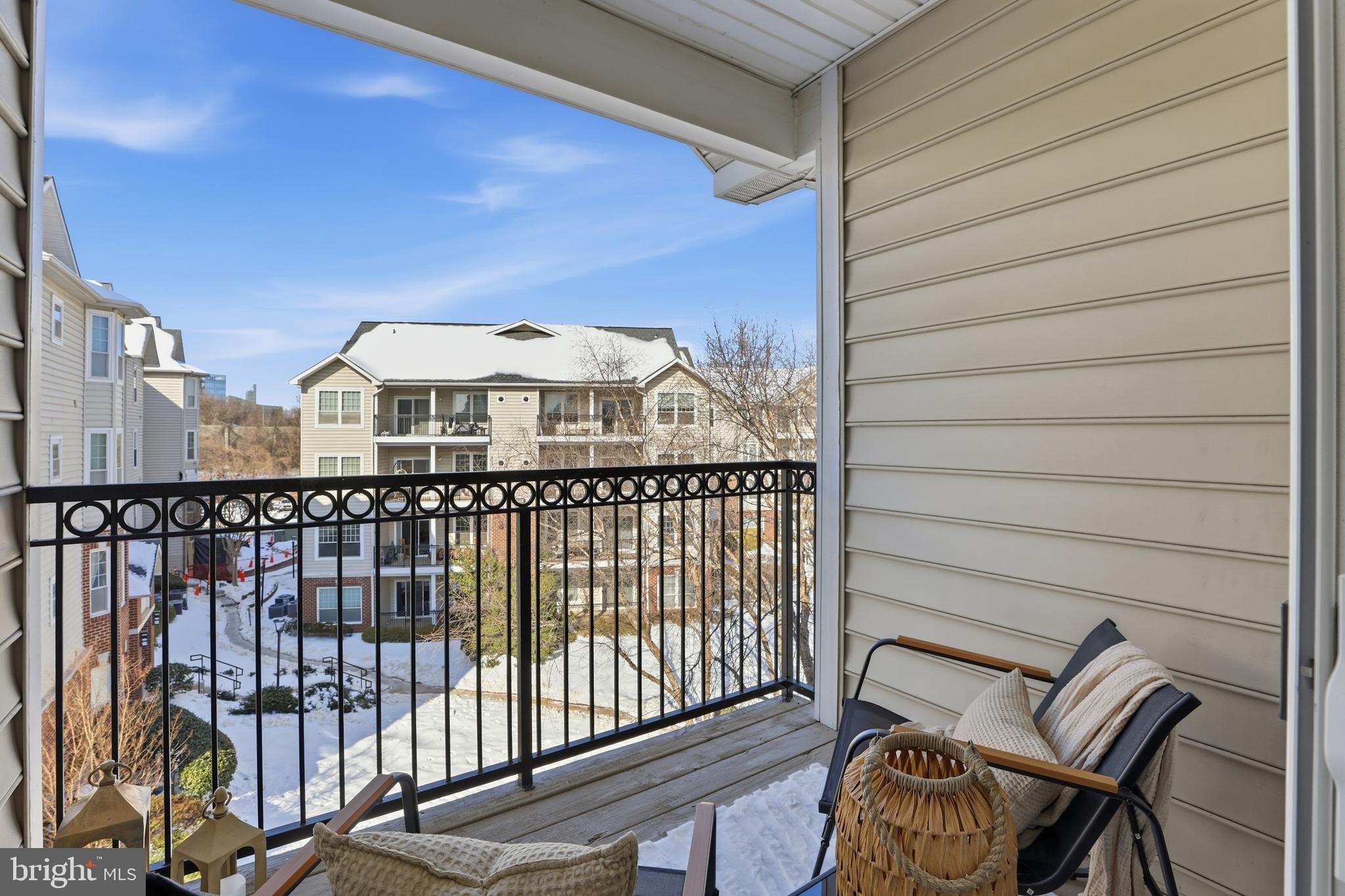 GATES OF MCLEAN - Residential