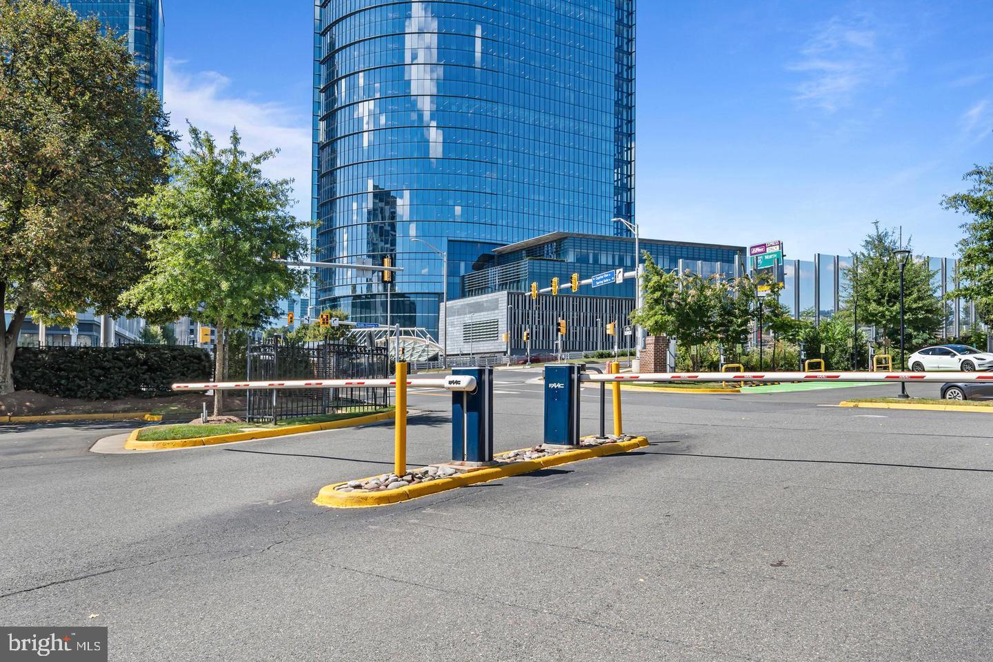 GATES OF MCLEAN - Residential