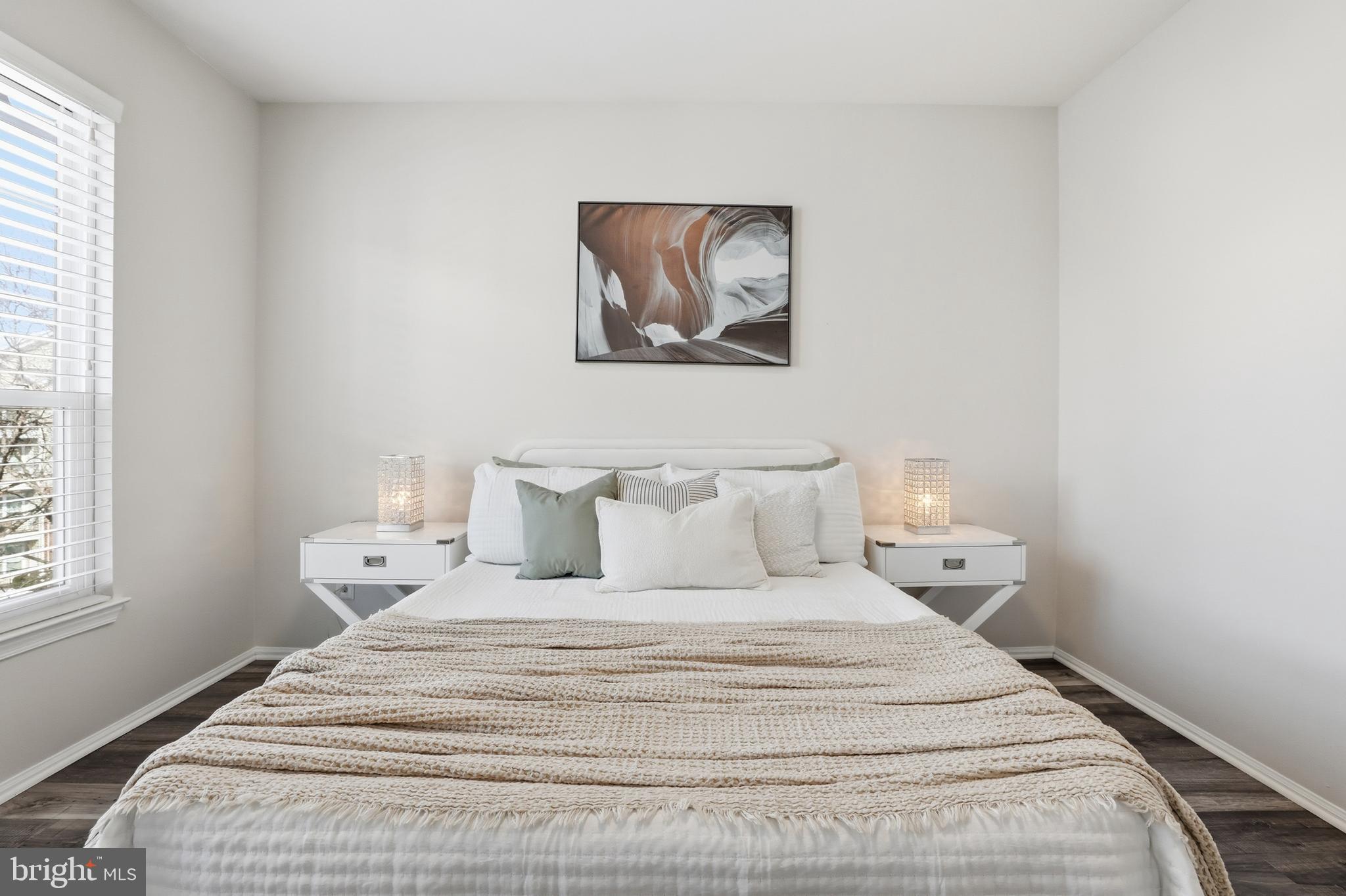 GATES OF MCLEAN - Residential