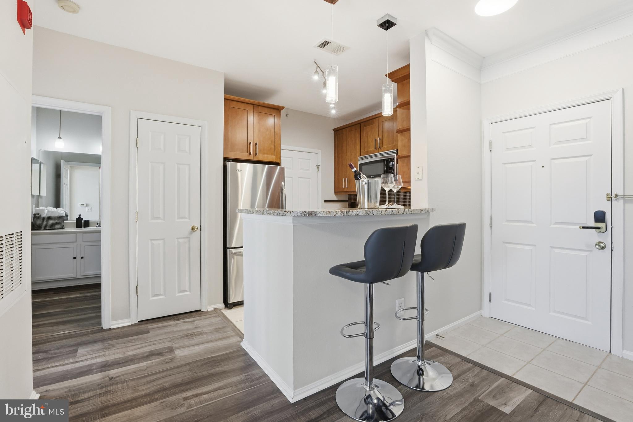 GATES OF MCLEAN - Residential