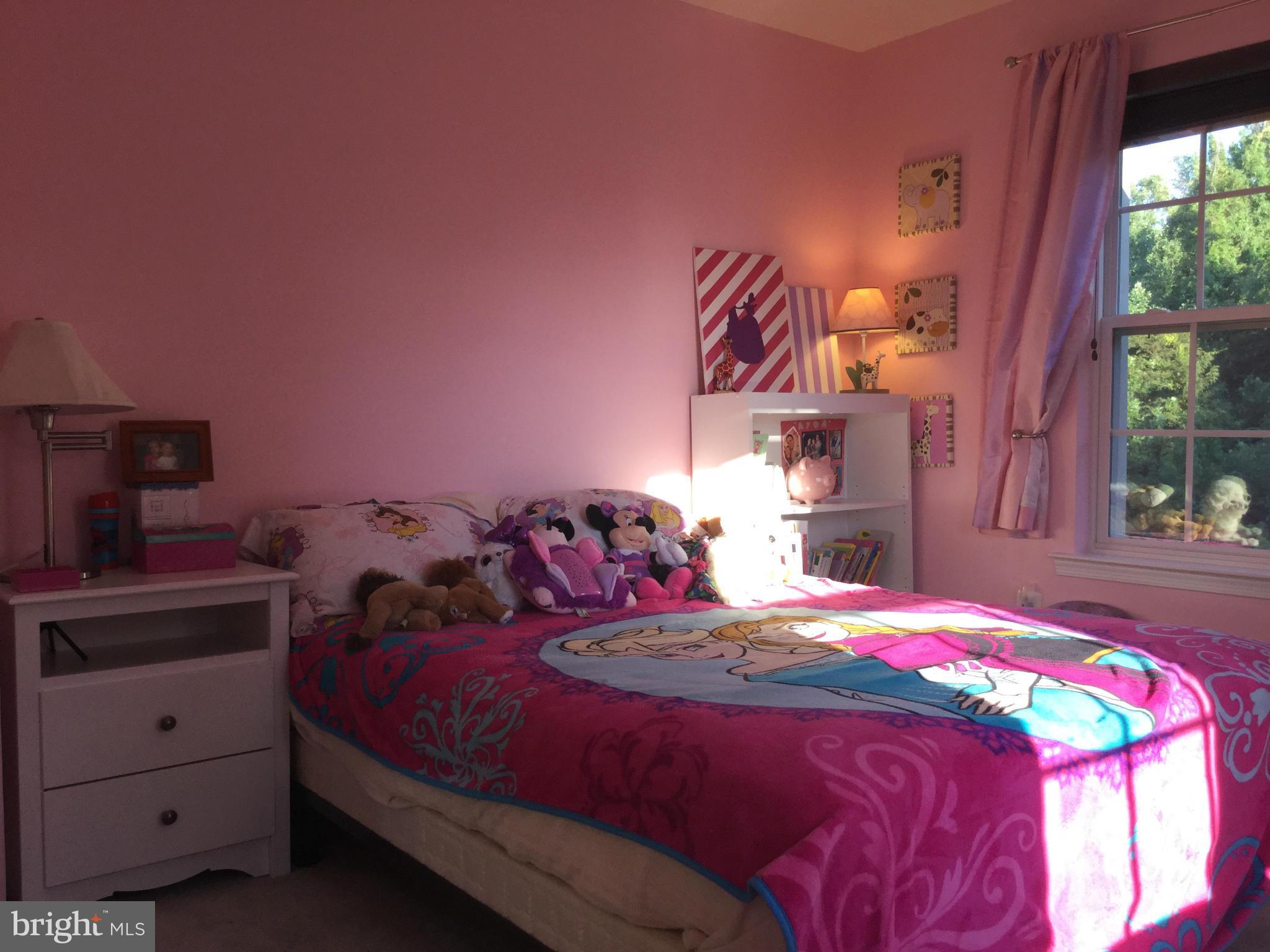 RIVERGATE ESTATES-PLAT F - Residential