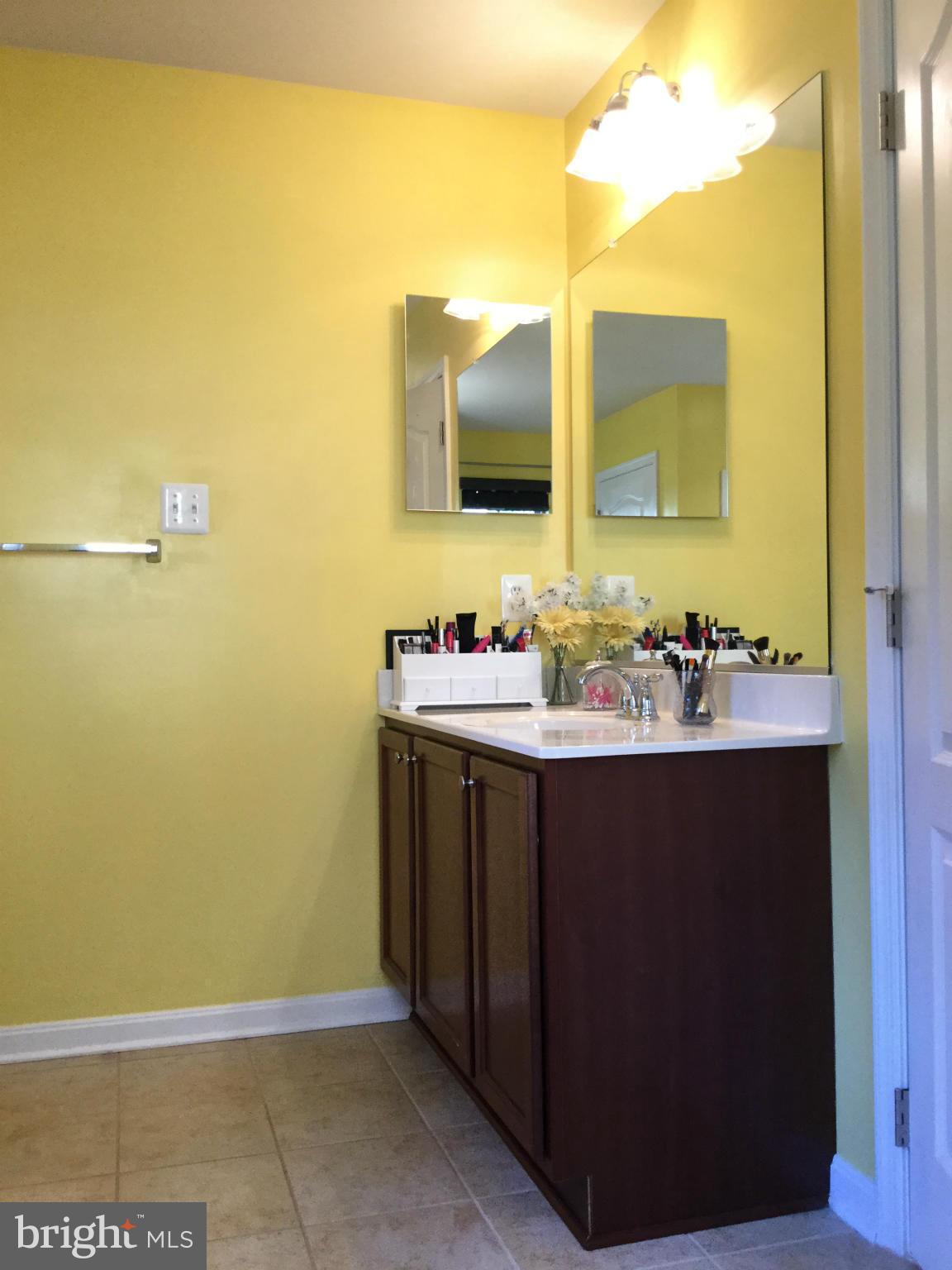 RIVERGATE ESTATES-PLAT F - Residential