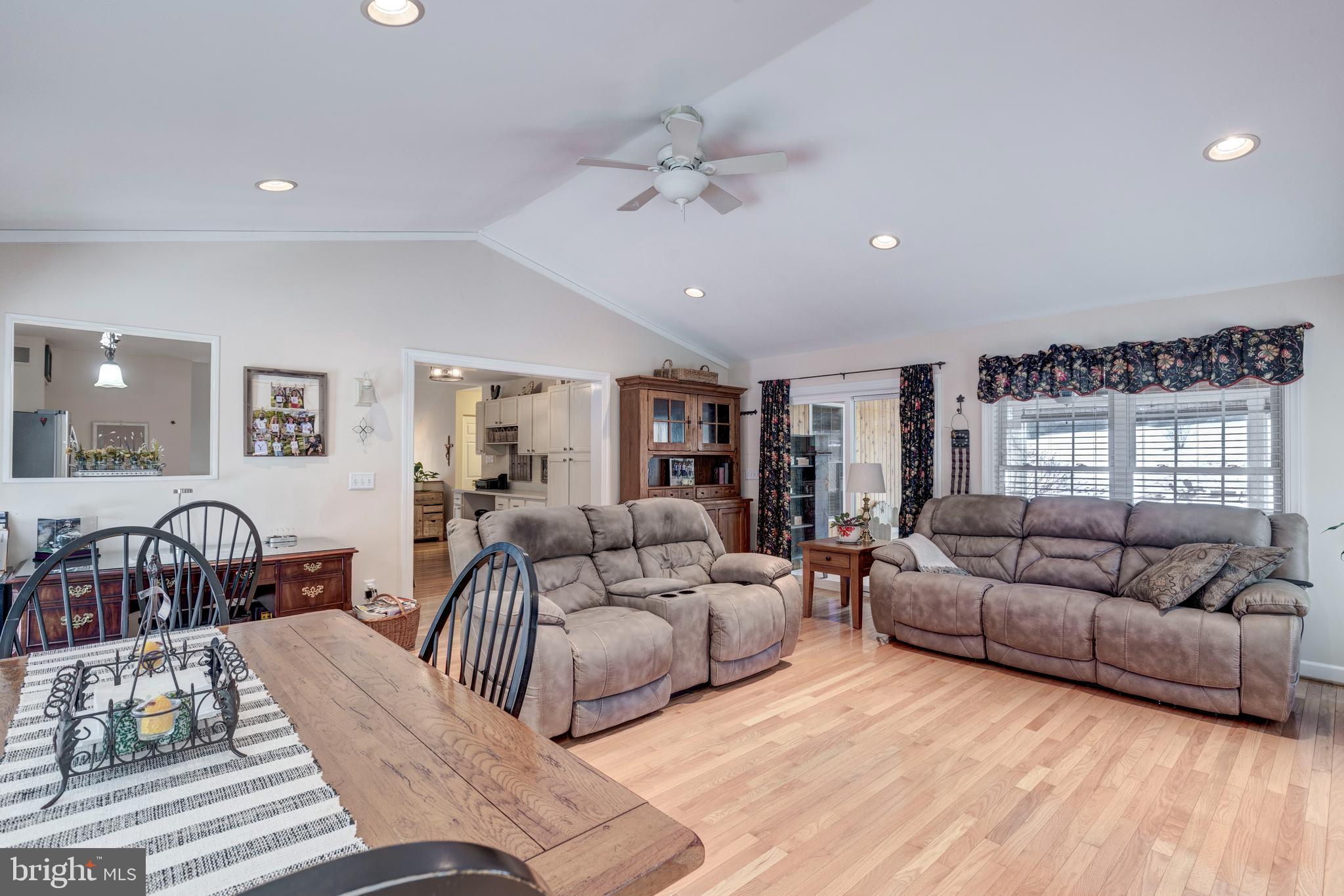 CAMBRIDGE ESTATES - Residential