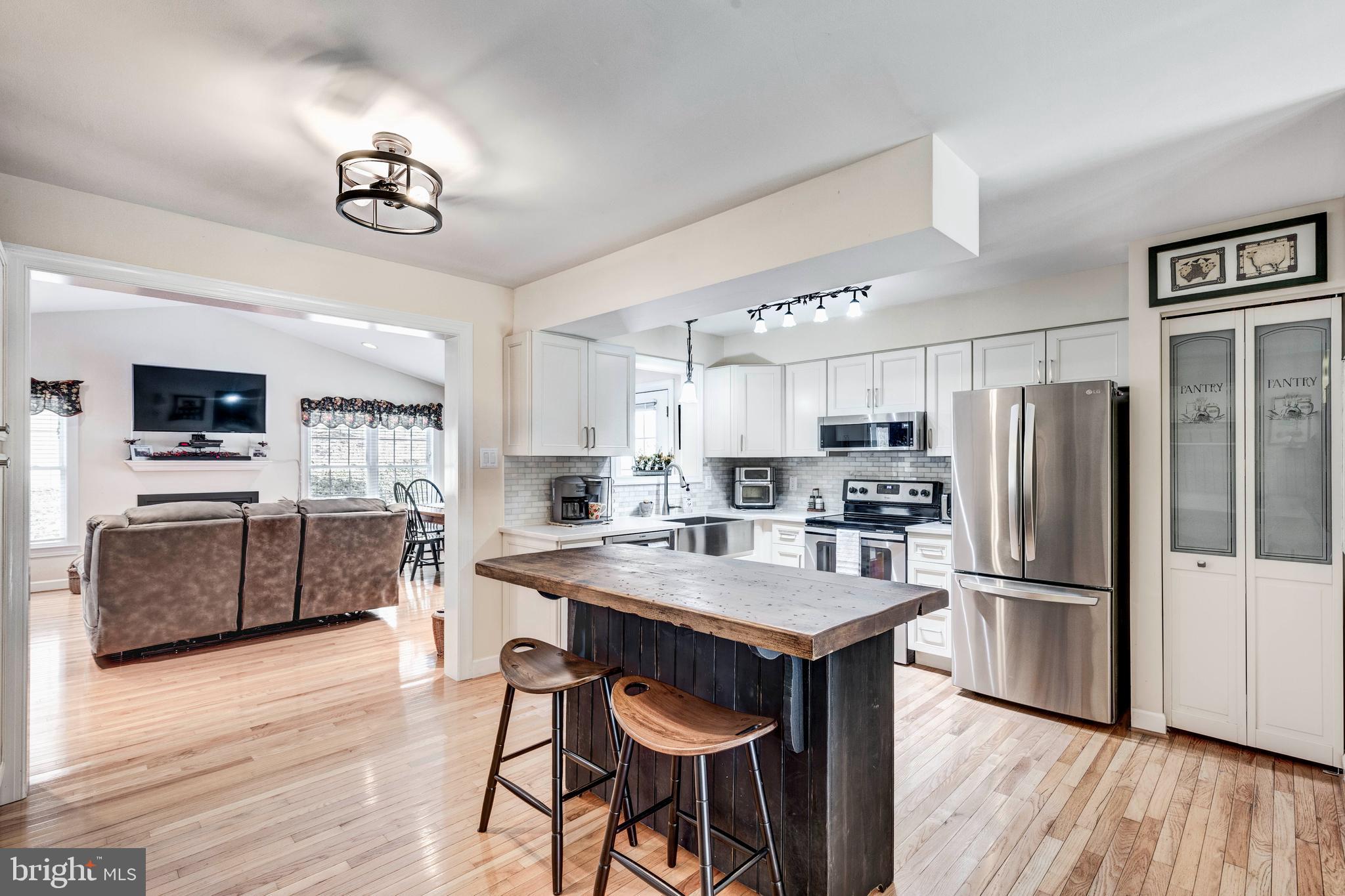 CAMBRIDGE ESTATES - Residential