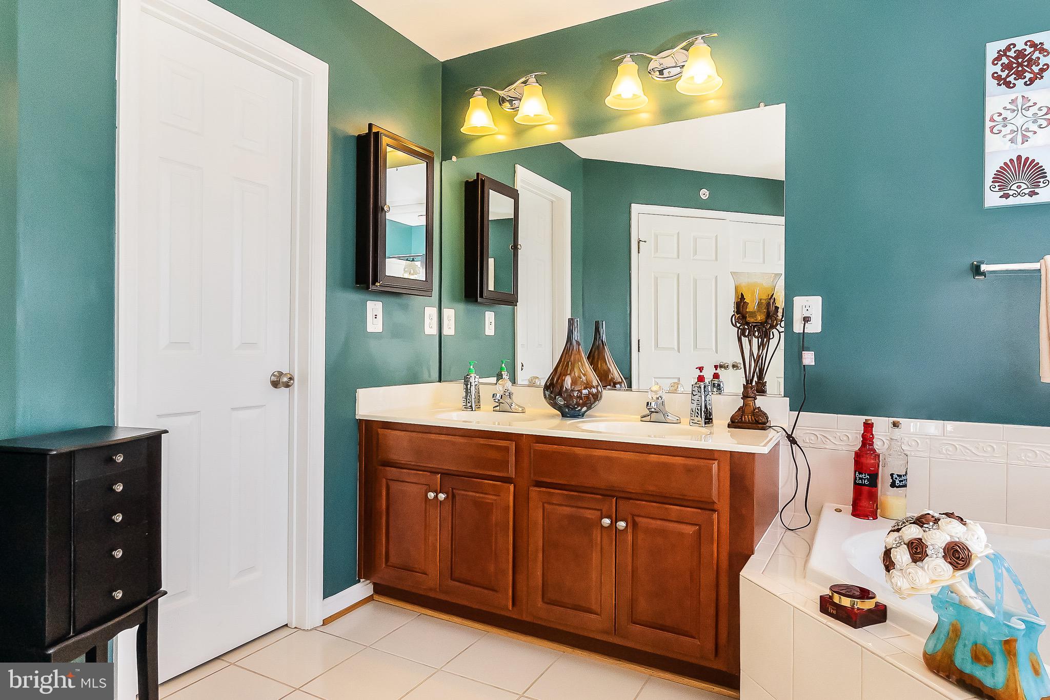 POWELLS RUN VILLAGE - Residential