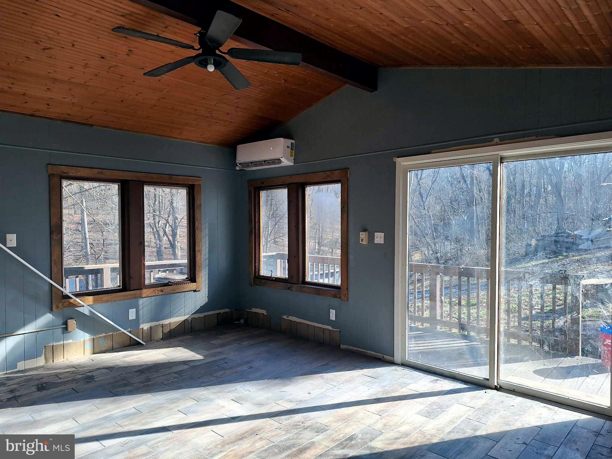 SHENANDOAH  SHORES - Residential