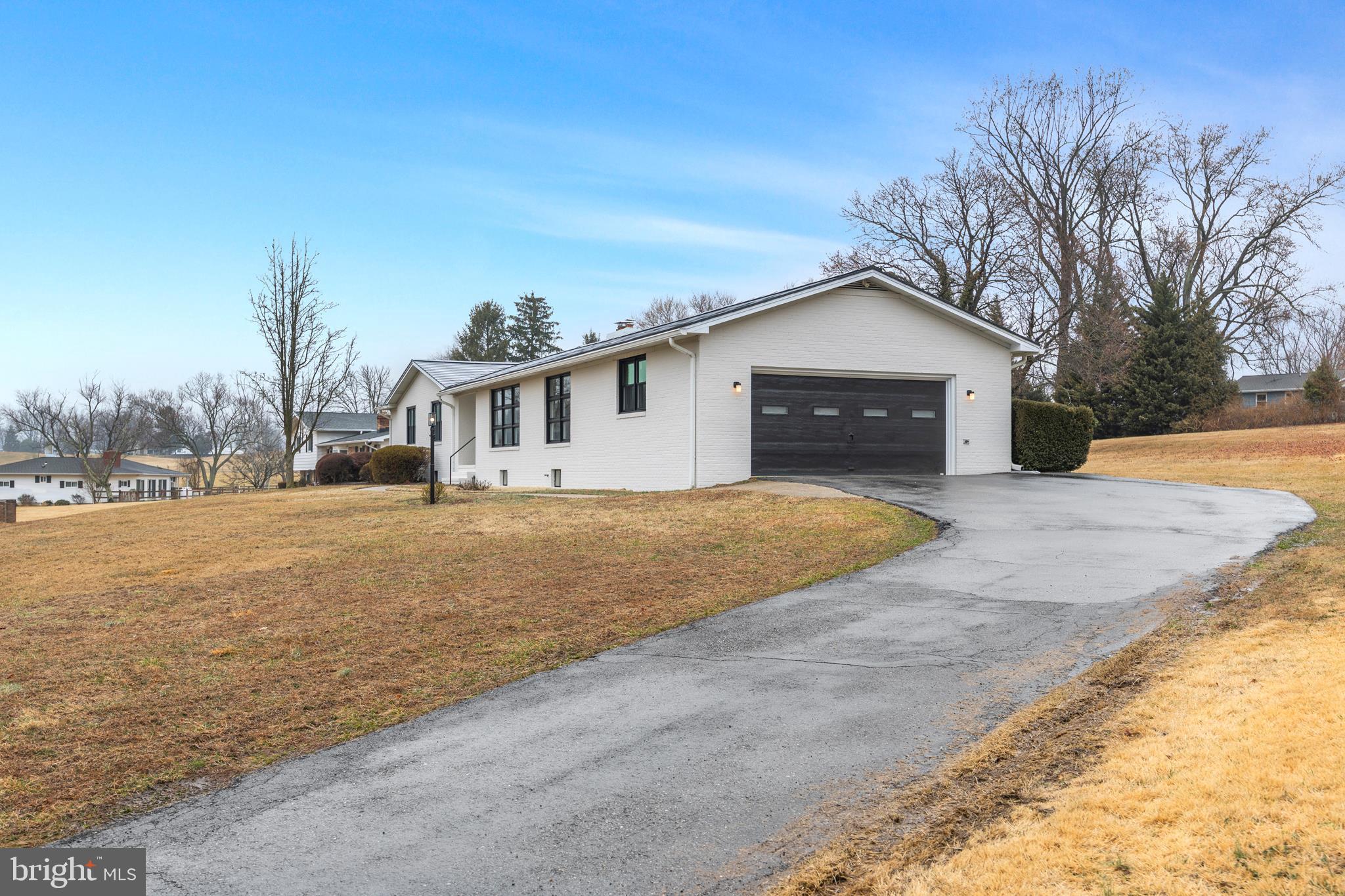 BALDWIN HILLS - Residential