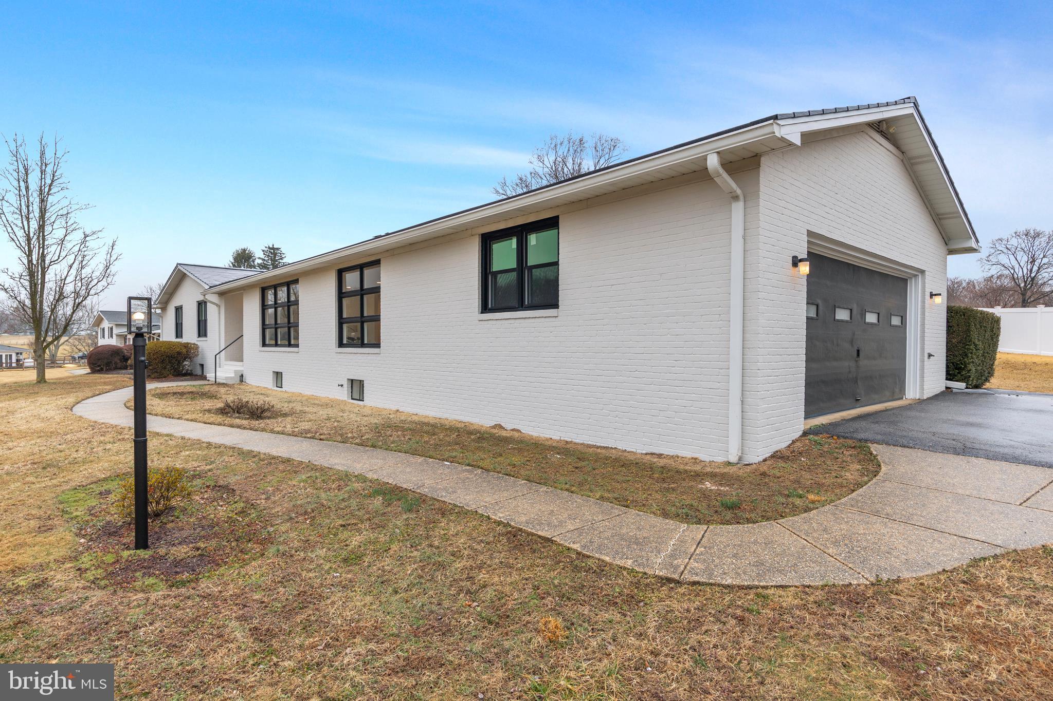 BALDWIN HILLS - Residential