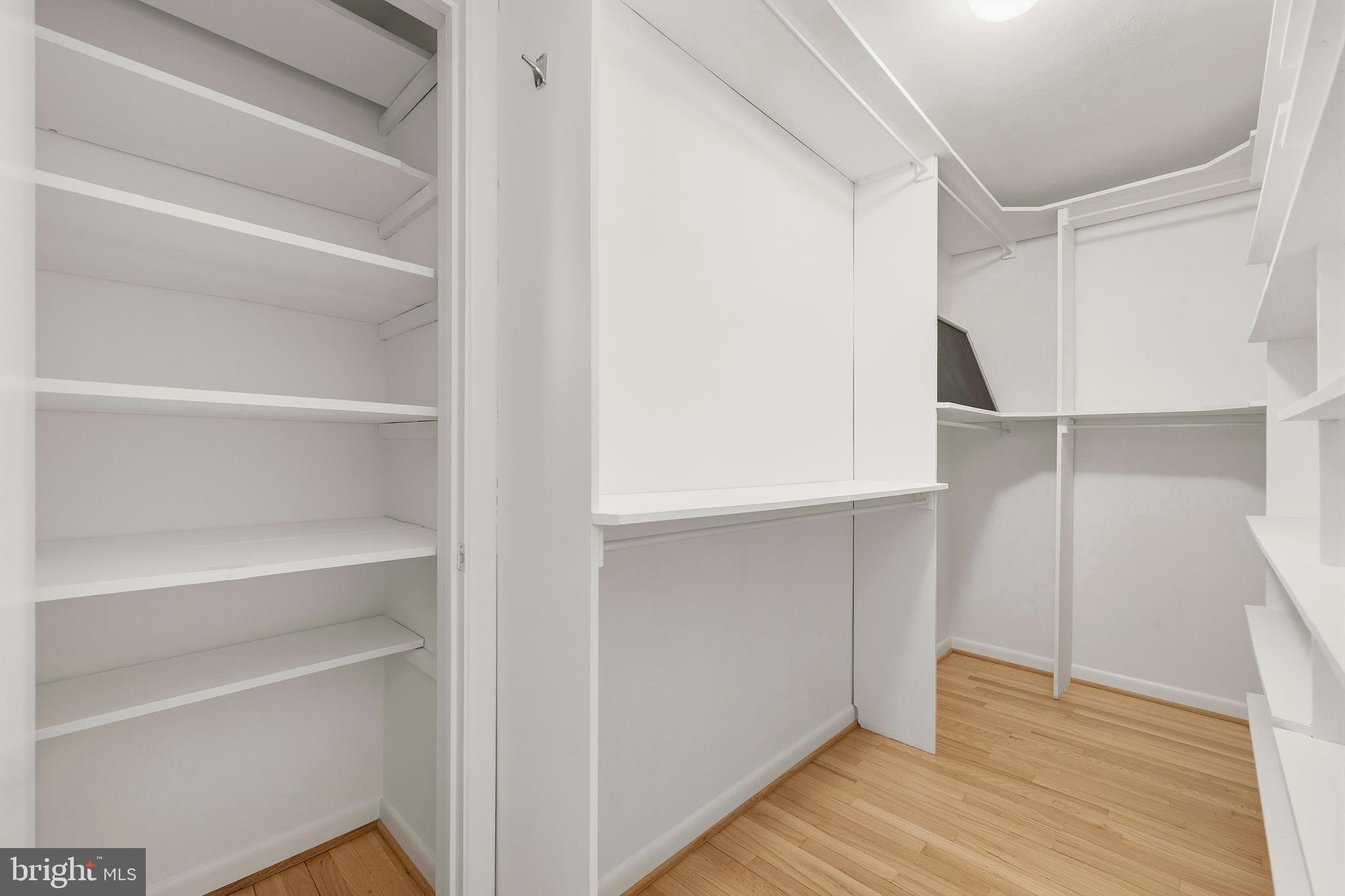 BALDWIN HILLS - Residential