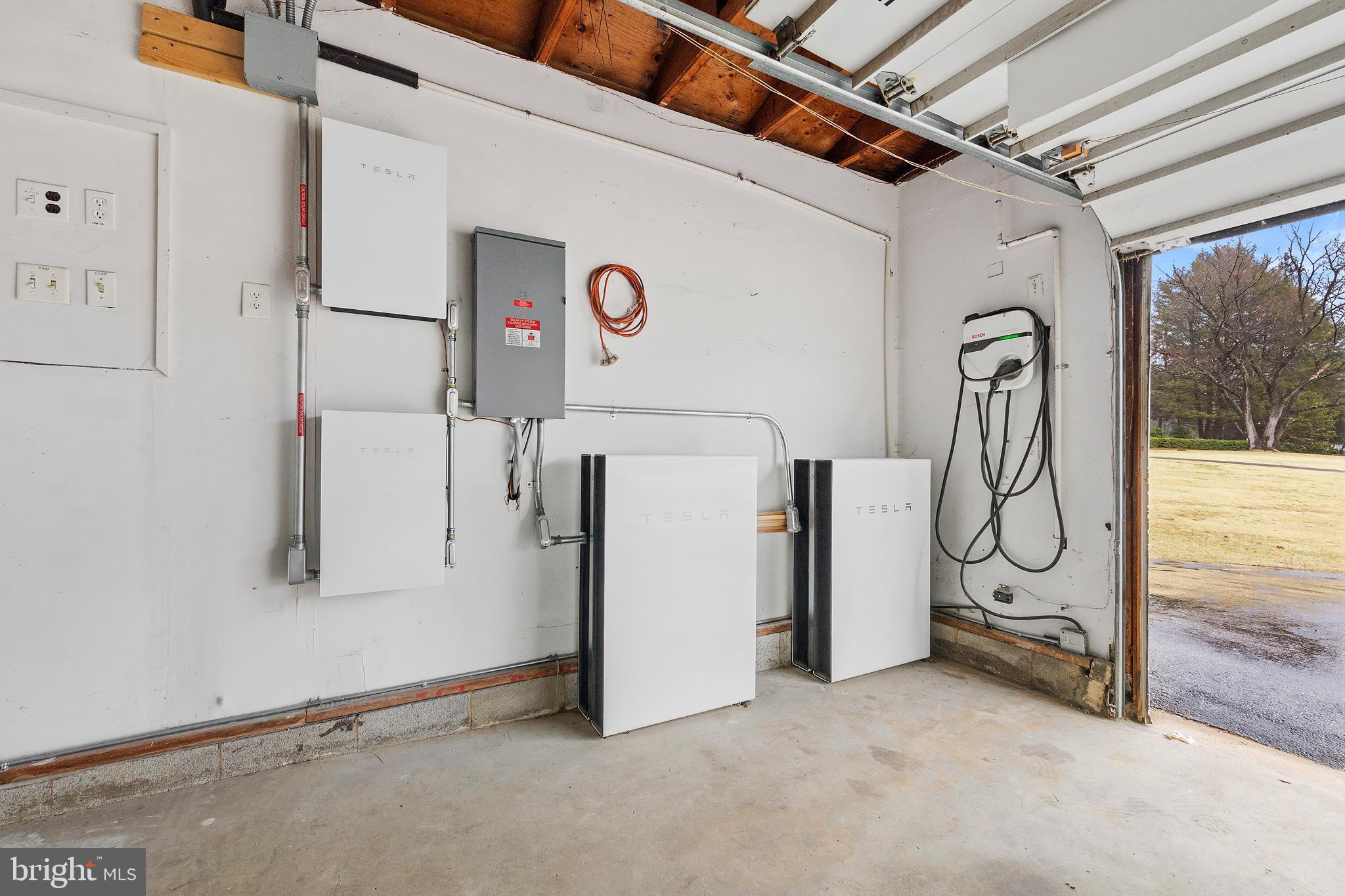 BALDWIN HILLS - Residential