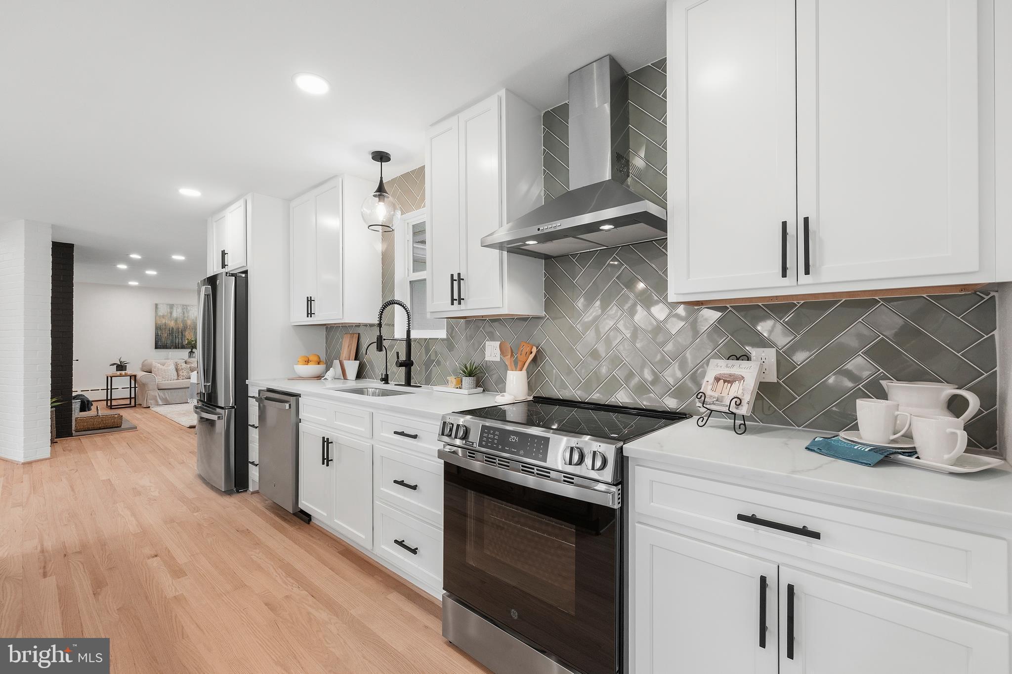 BALDWIN HILLS - Residential