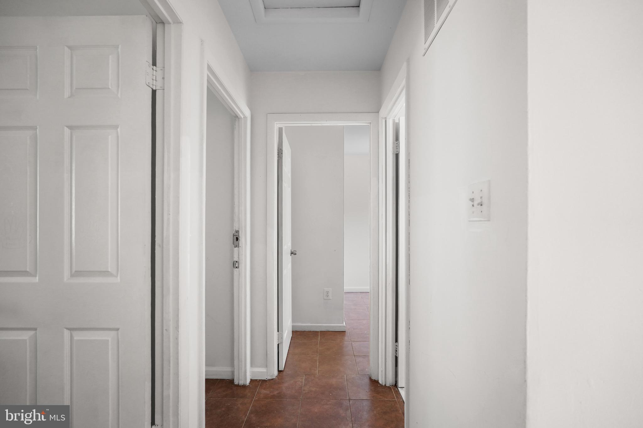 LAKE RIDGE - Residential Lease