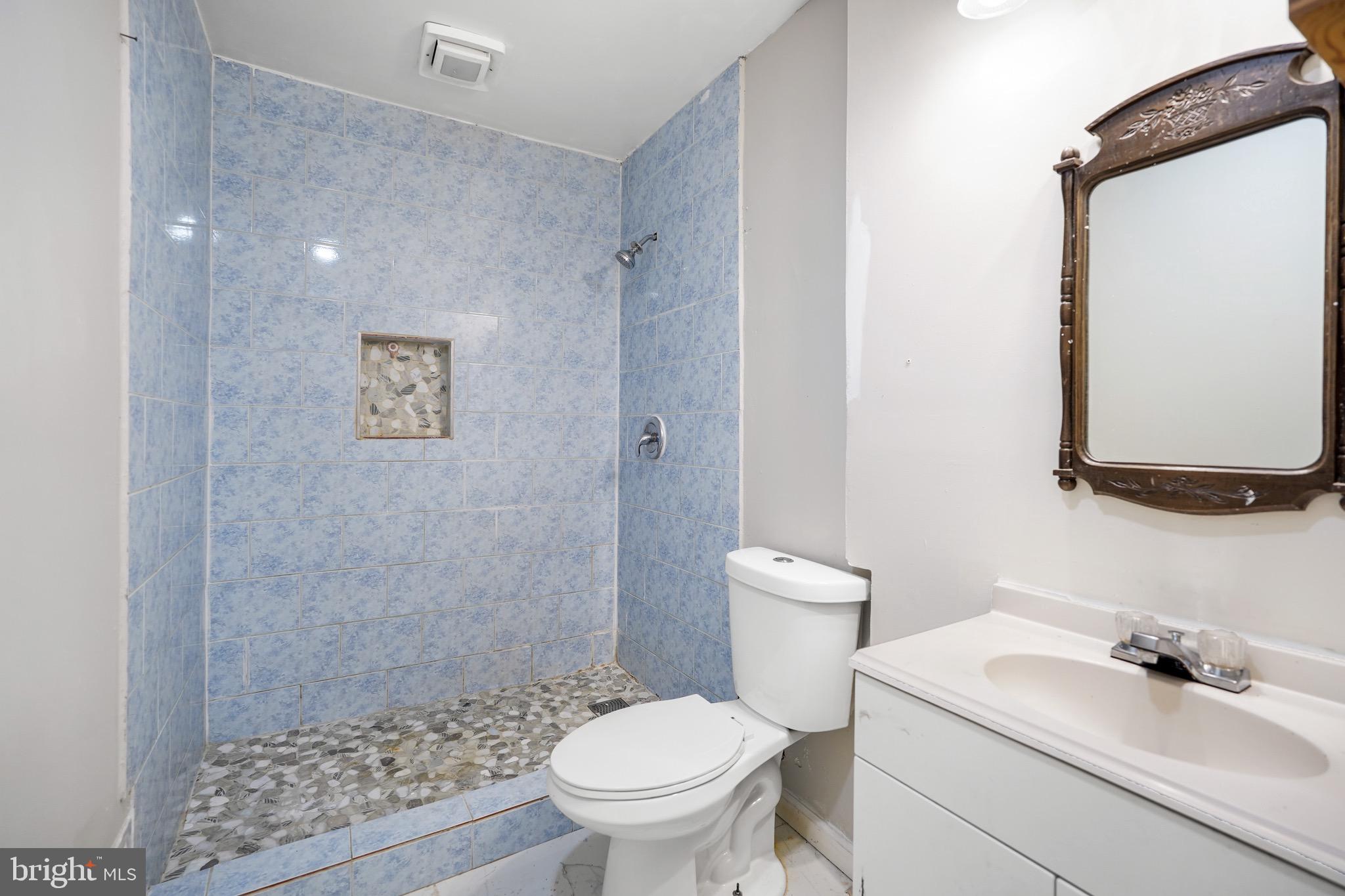 LAKE RIDGE - Residential Lease