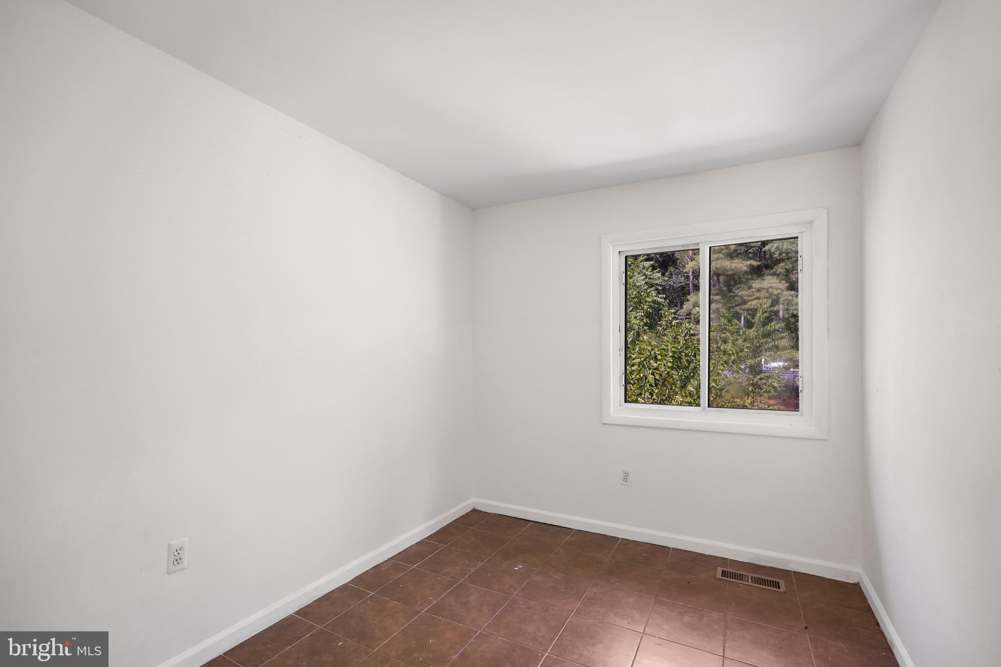 LAKE RIDGE - Residential Lease