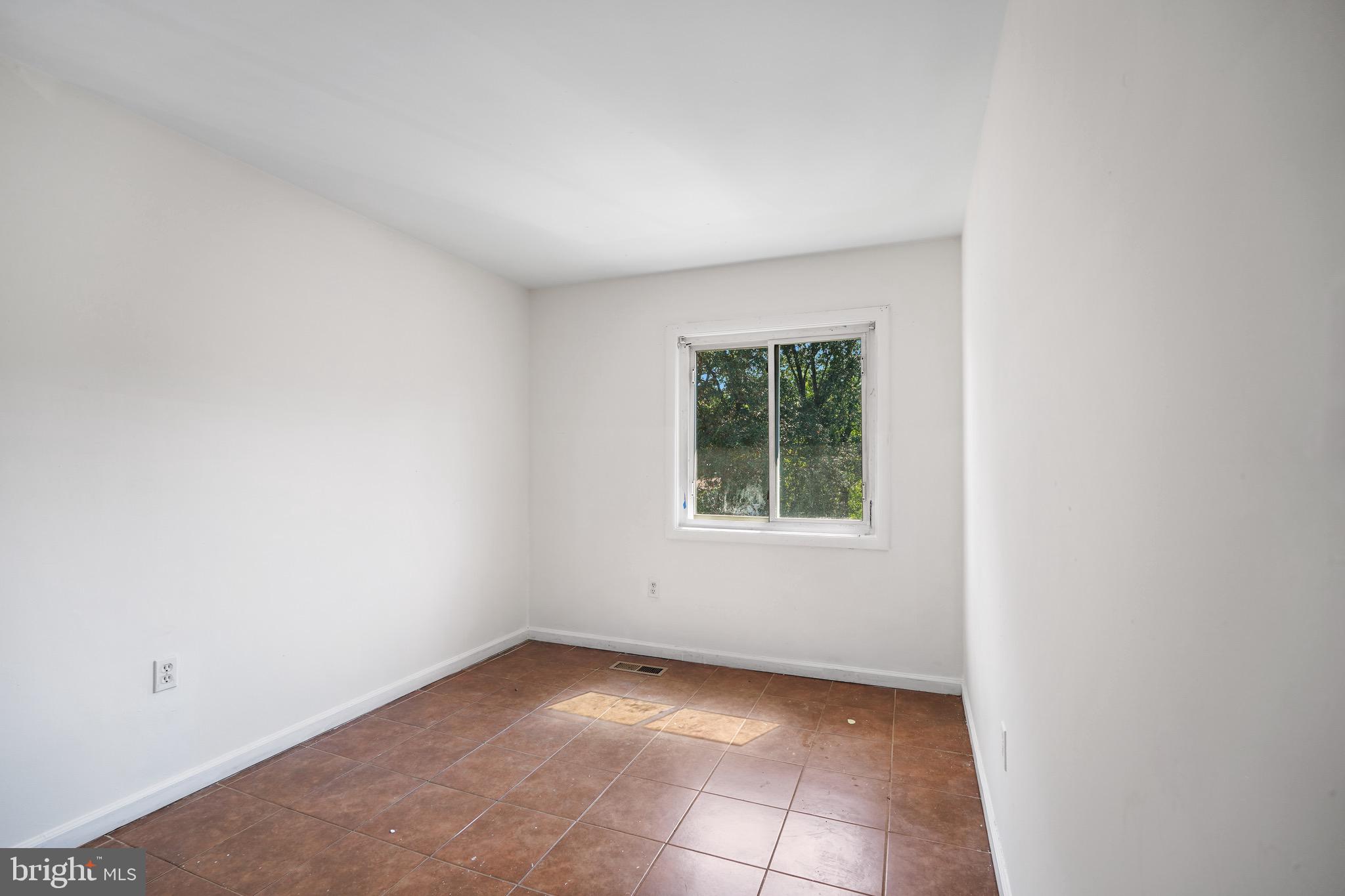 LAKE RIDGE - Residential Lease