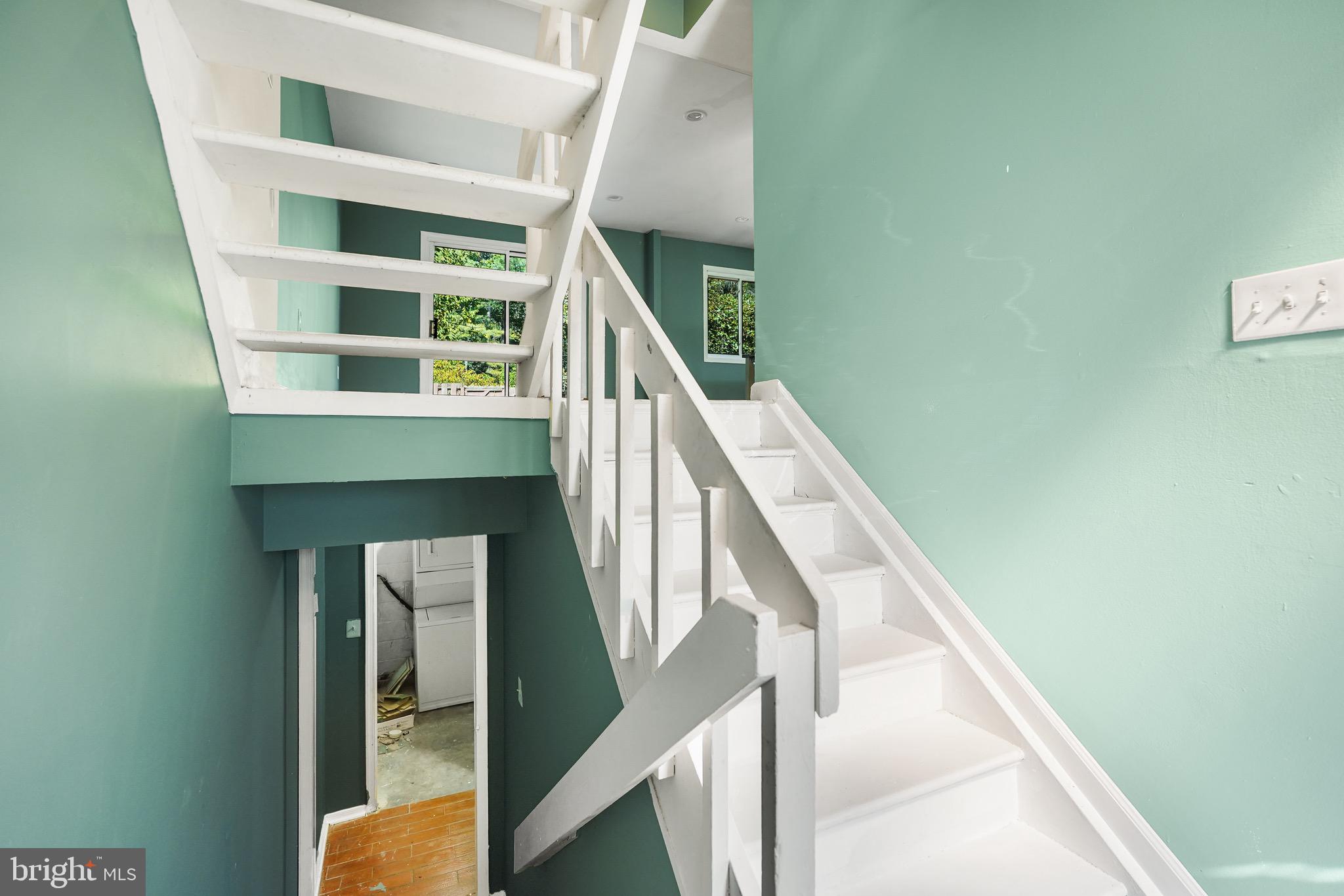 LAKE RIDGE - Residential Lease