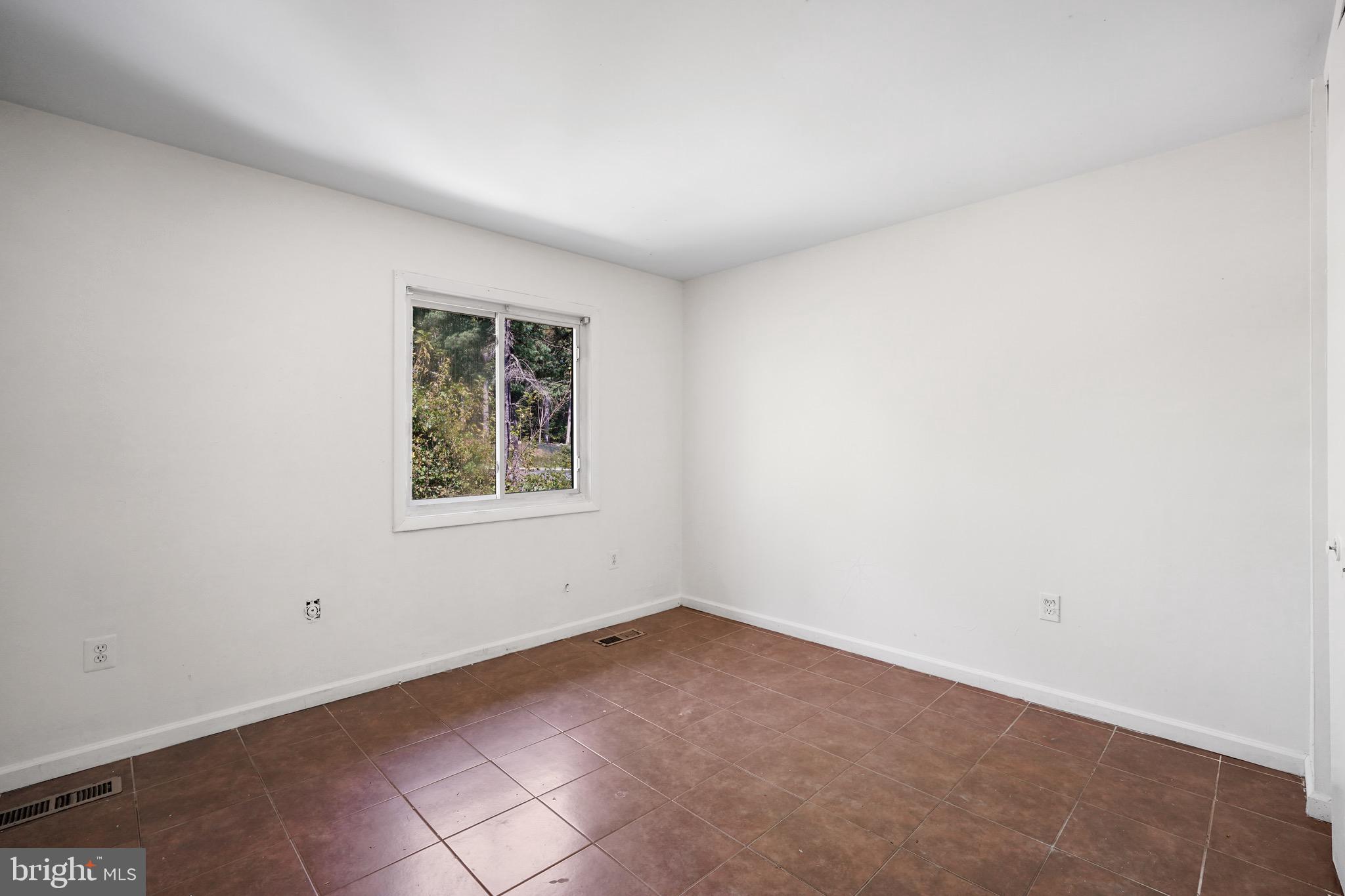 LAKE RIDGE - Residential Lease