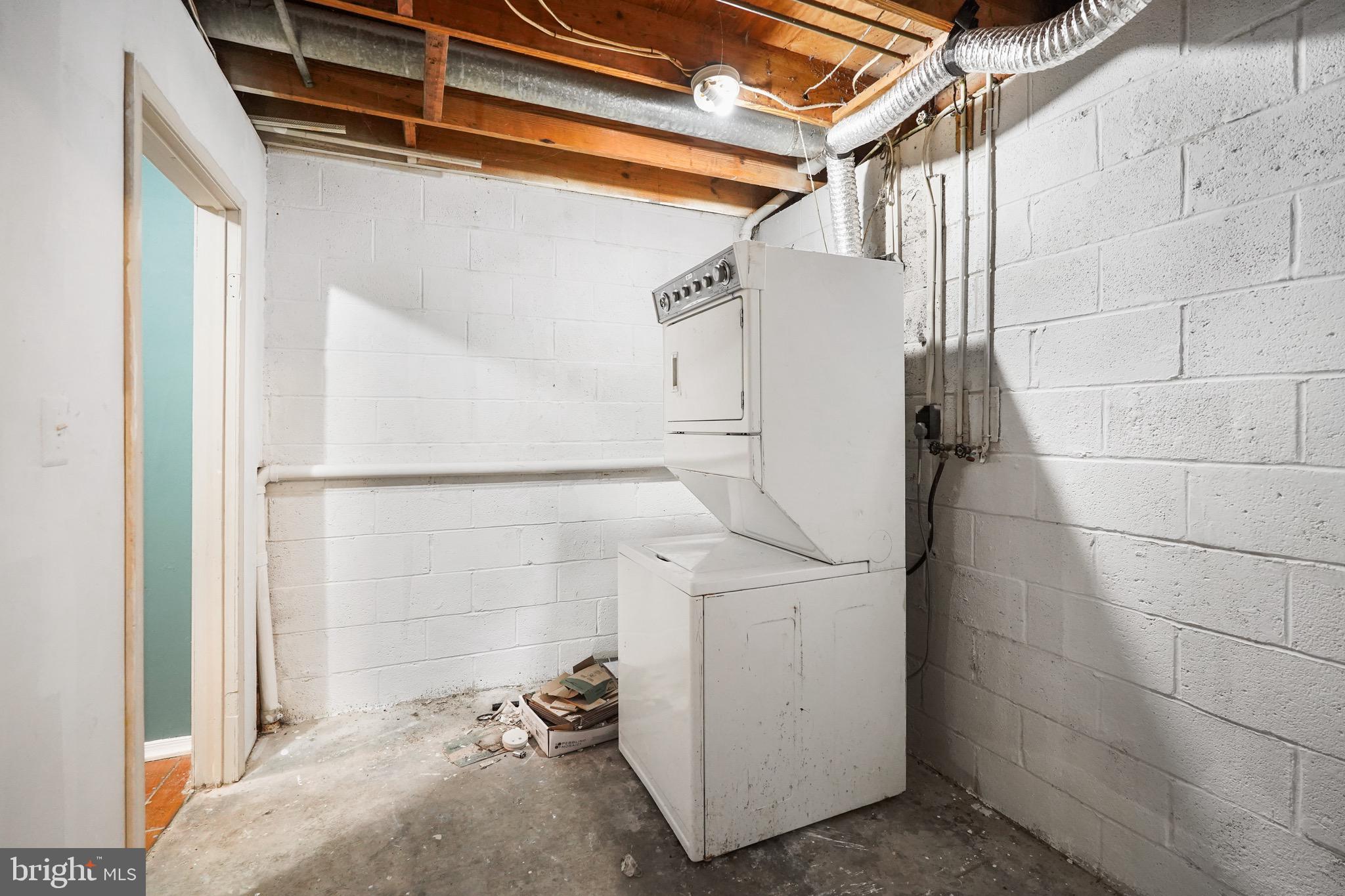 LAKE RIDGE - Residential Lease