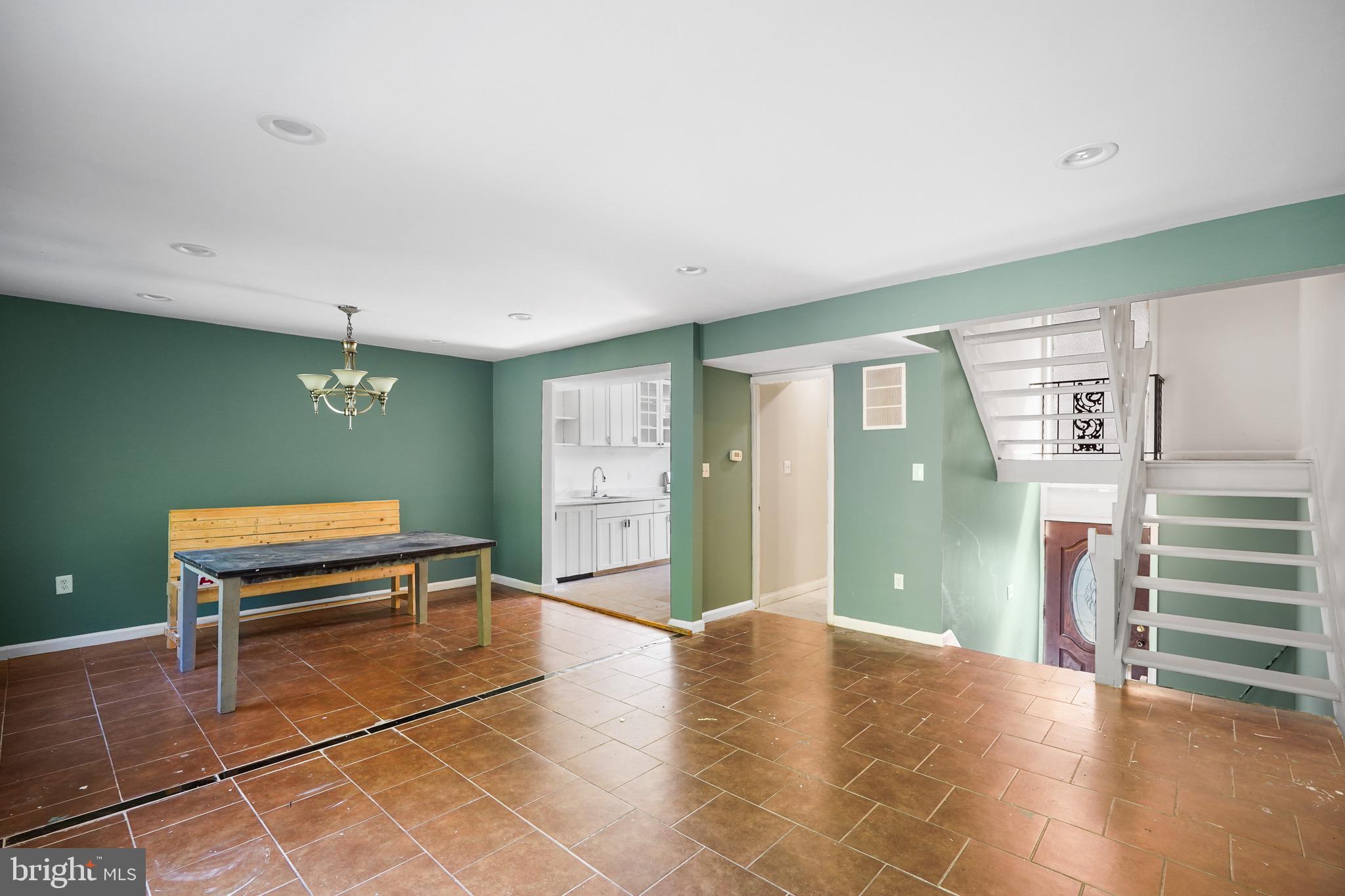 LAKE RIDGE - Residential Lease