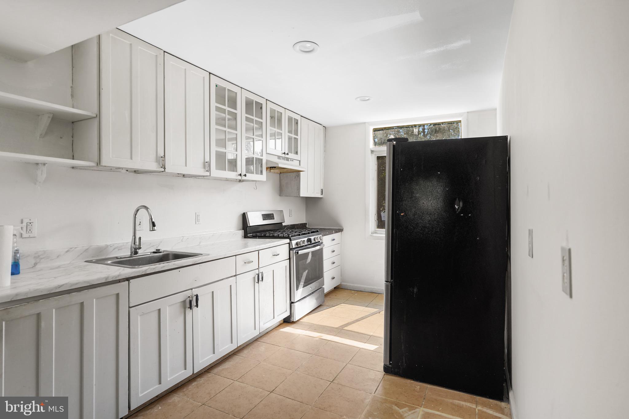 LAKE RIDGE - Residential Lease