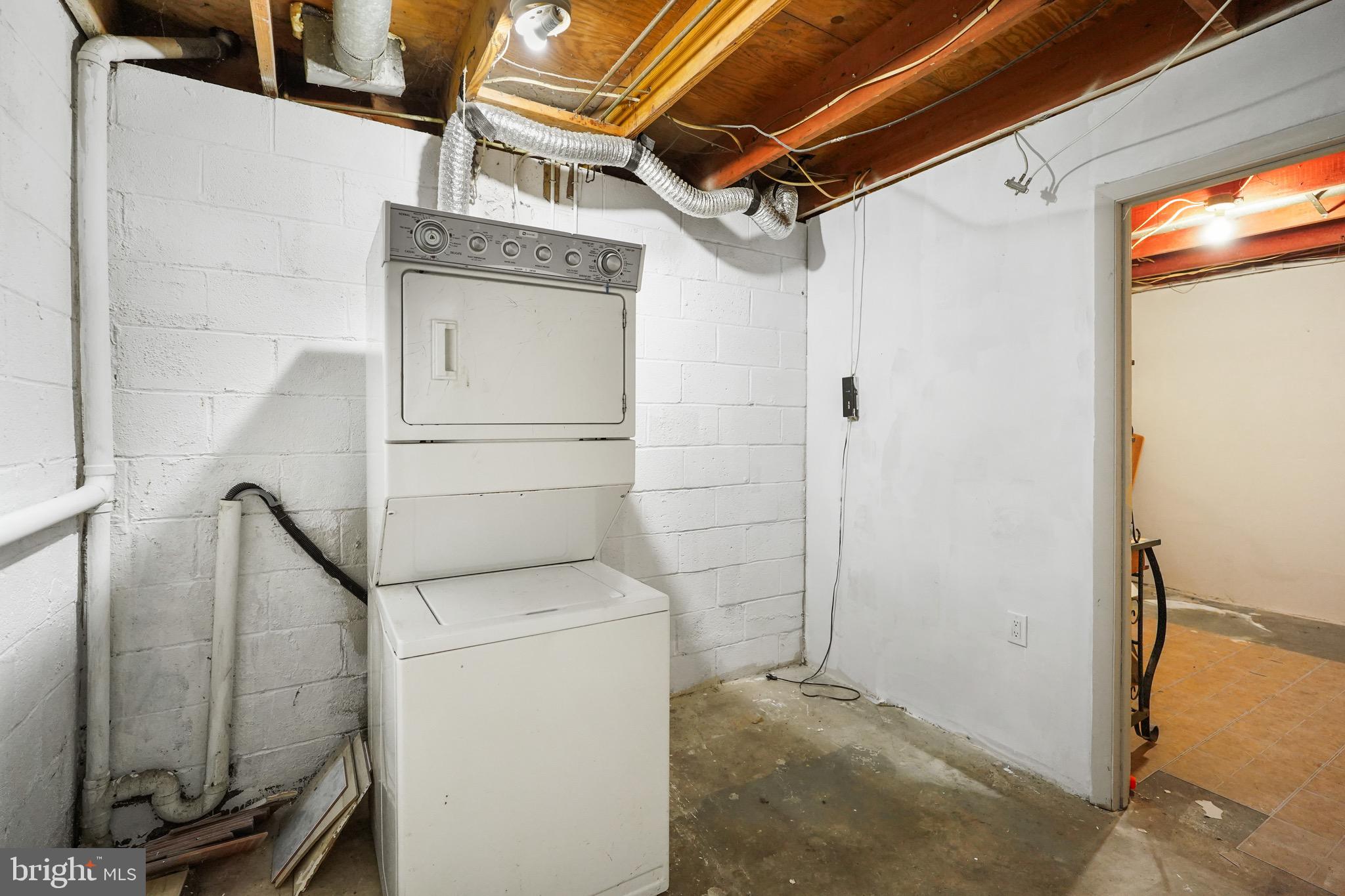 LAKE RIDGE - Residential Lease