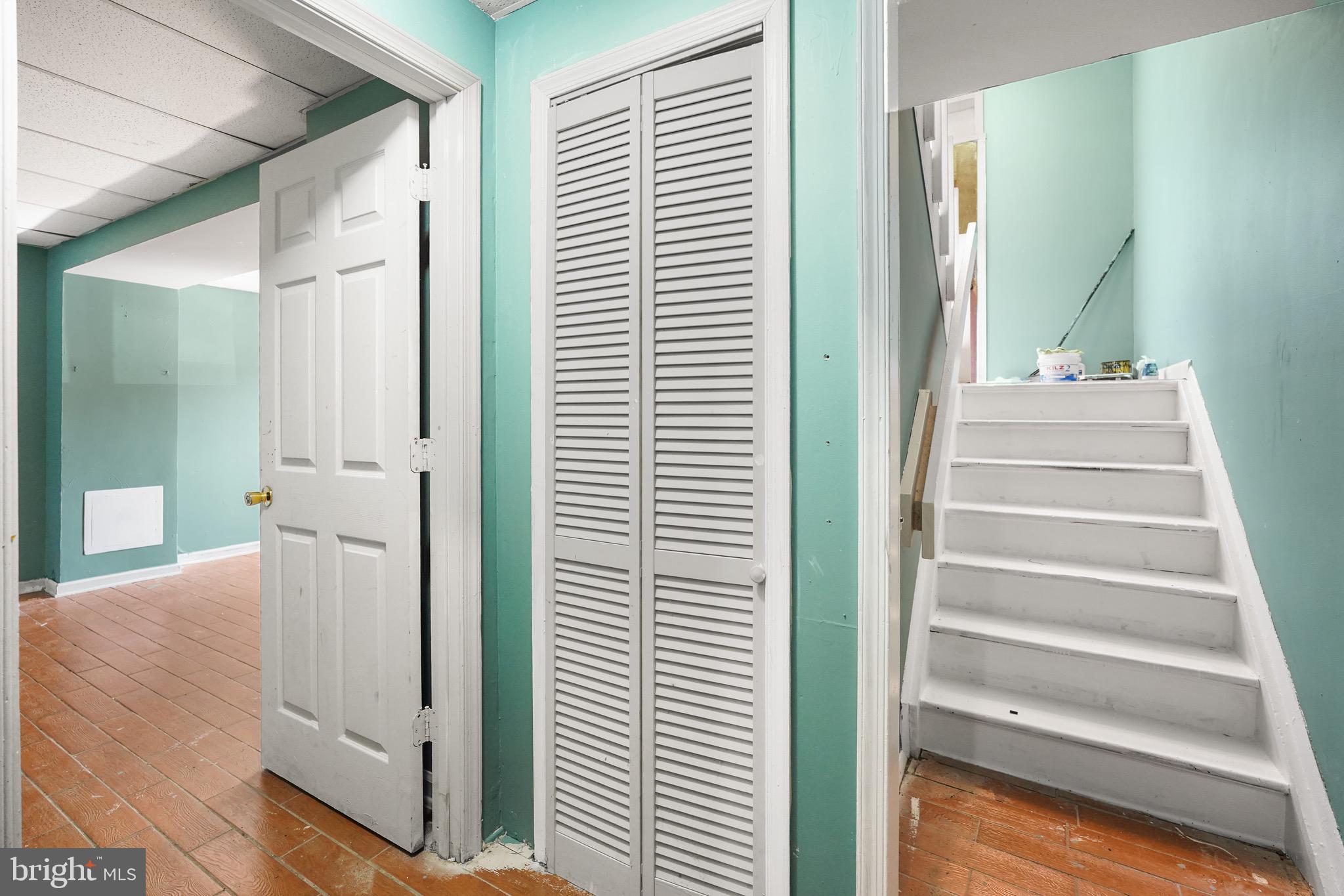 LAKE RIDGE - Residential Lease