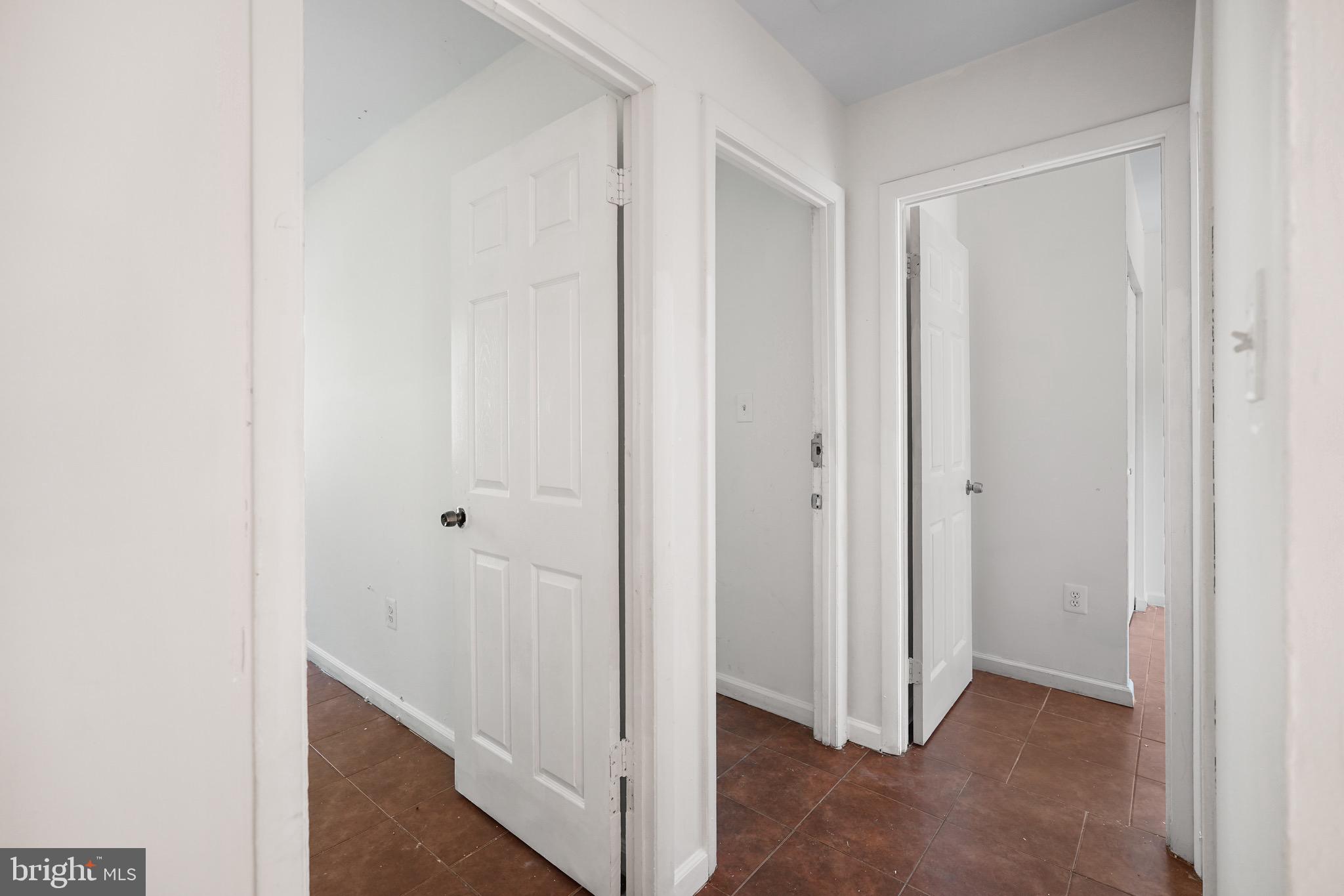 LAKE RIDGE - Residential Lease