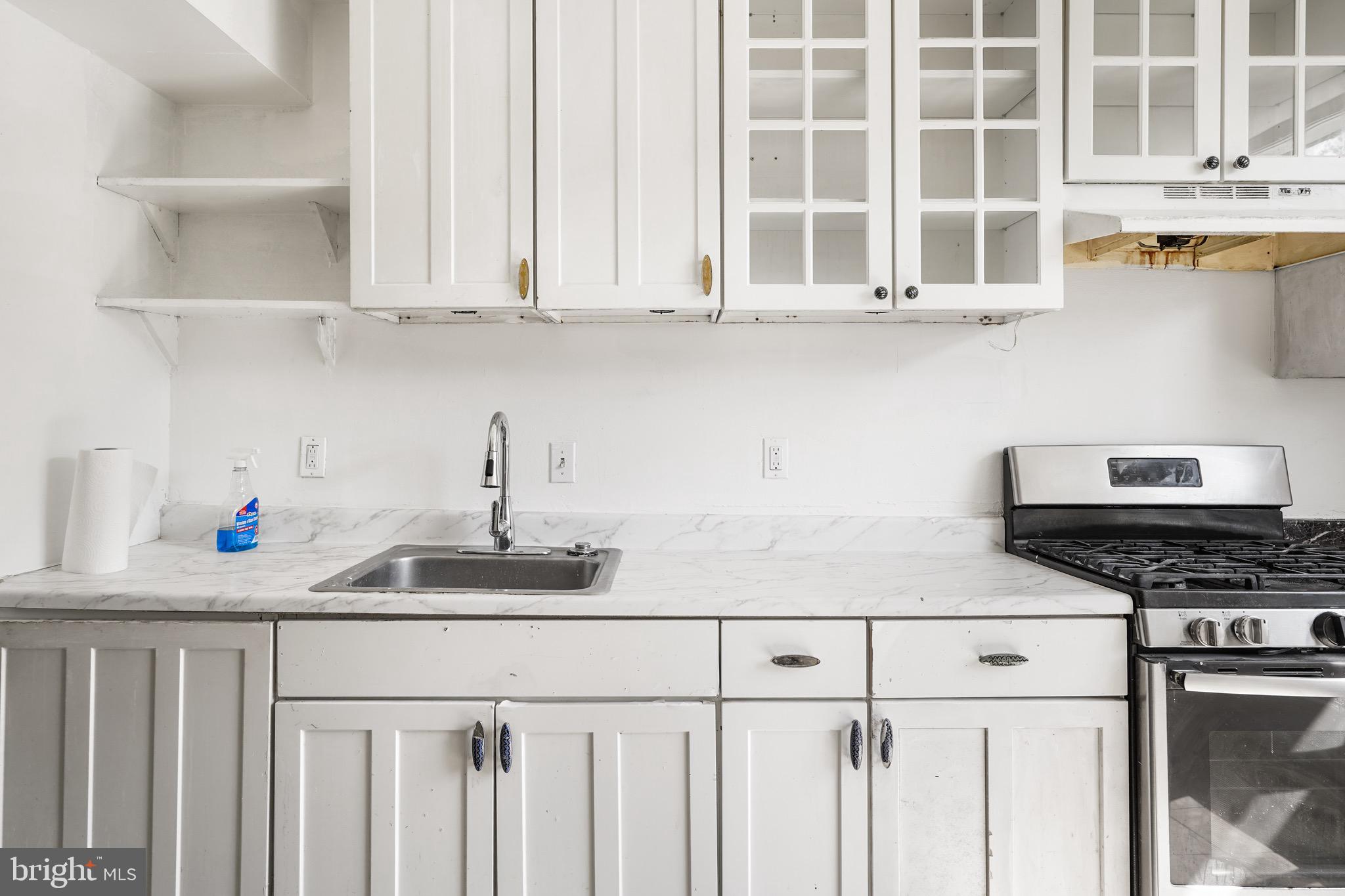 LAKE RIDGE - Residential Lease