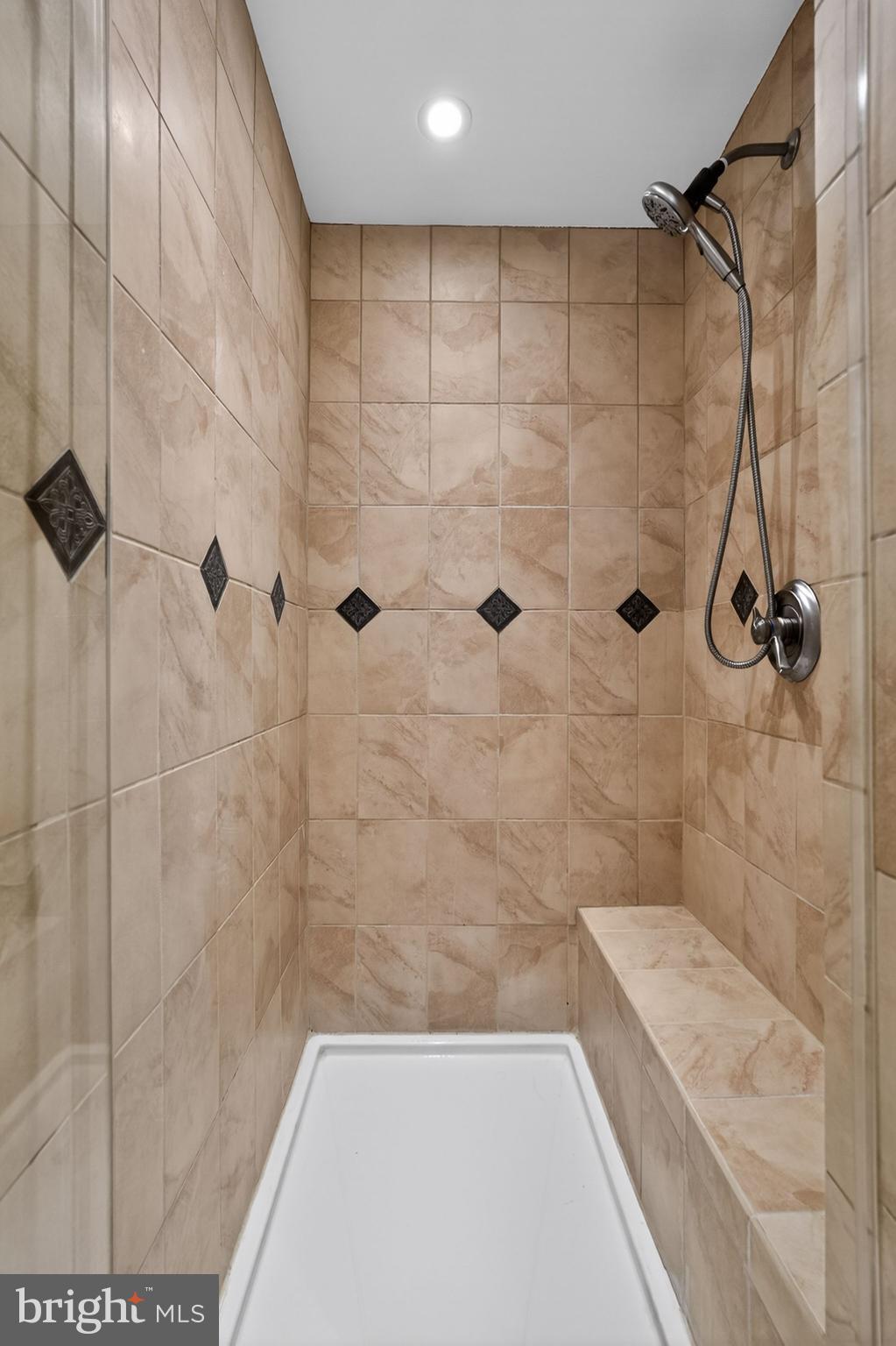 PENN BROOKE - Residential