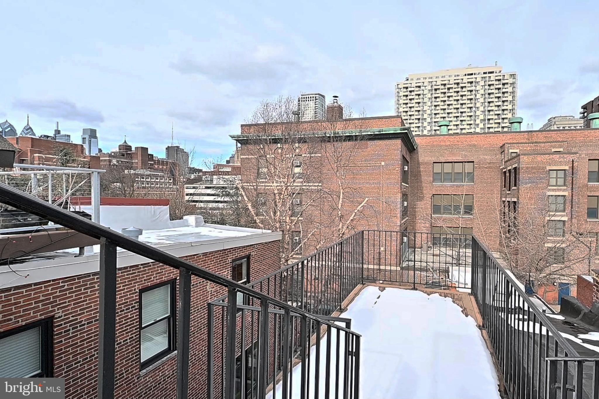 SOCIETY HILL - Residential