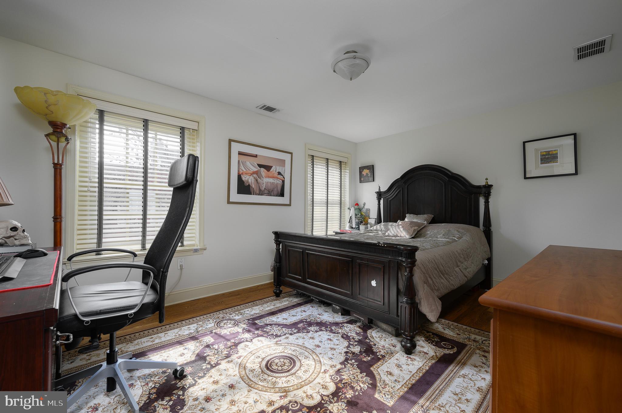 SOCIETY HILL - Residential