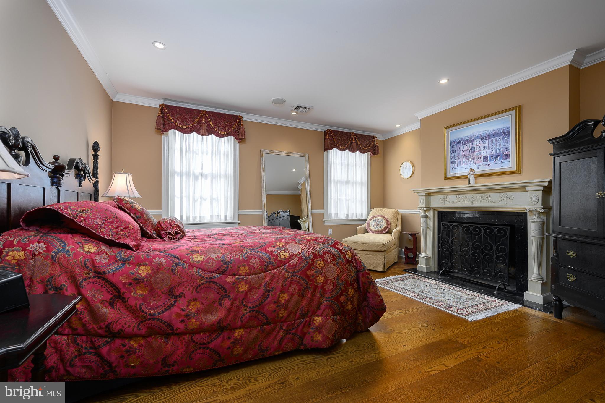 SOCIETY HILL - Residential