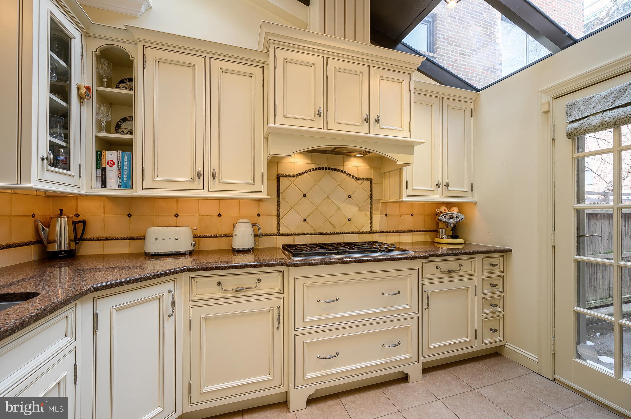 SOCIETY HILL - Residential