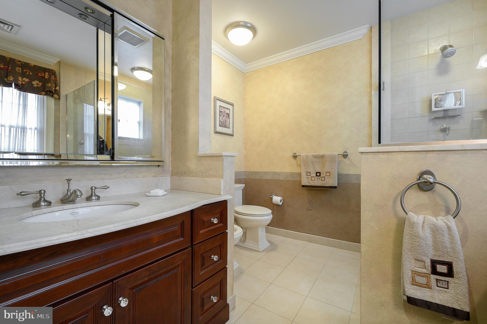 SOCIETY HILL - Residential