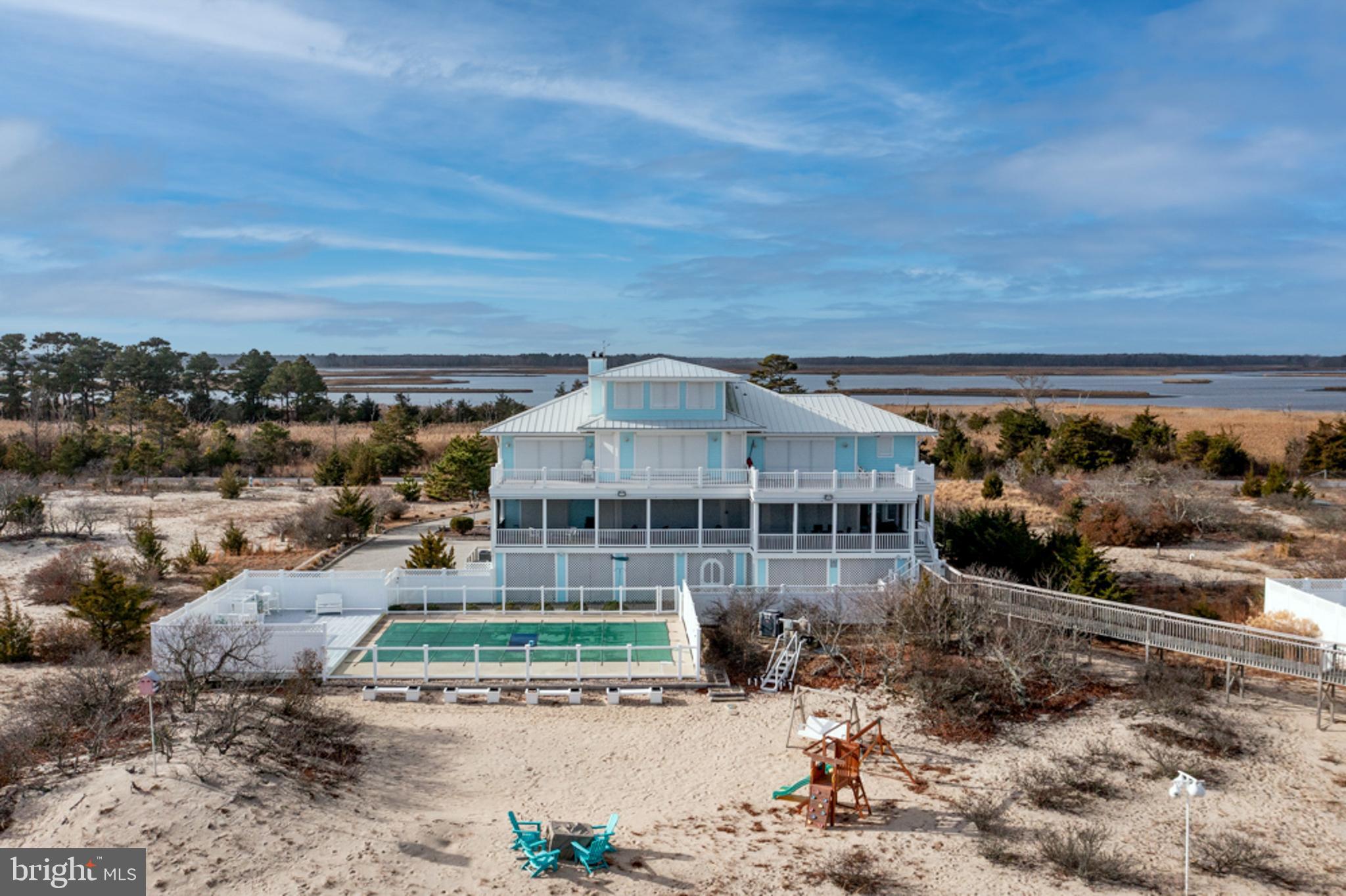 BACK BAY COVE - Residential