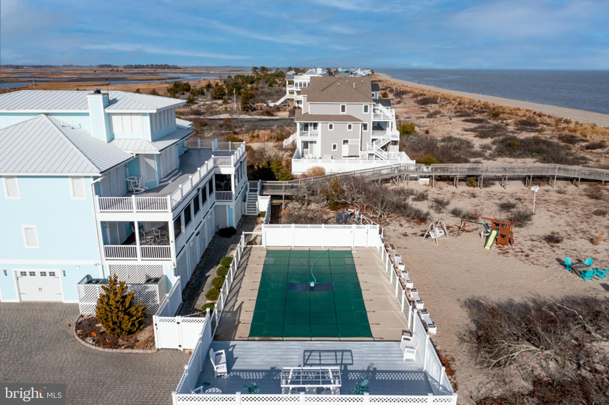 BACK BAY COVE - Residential